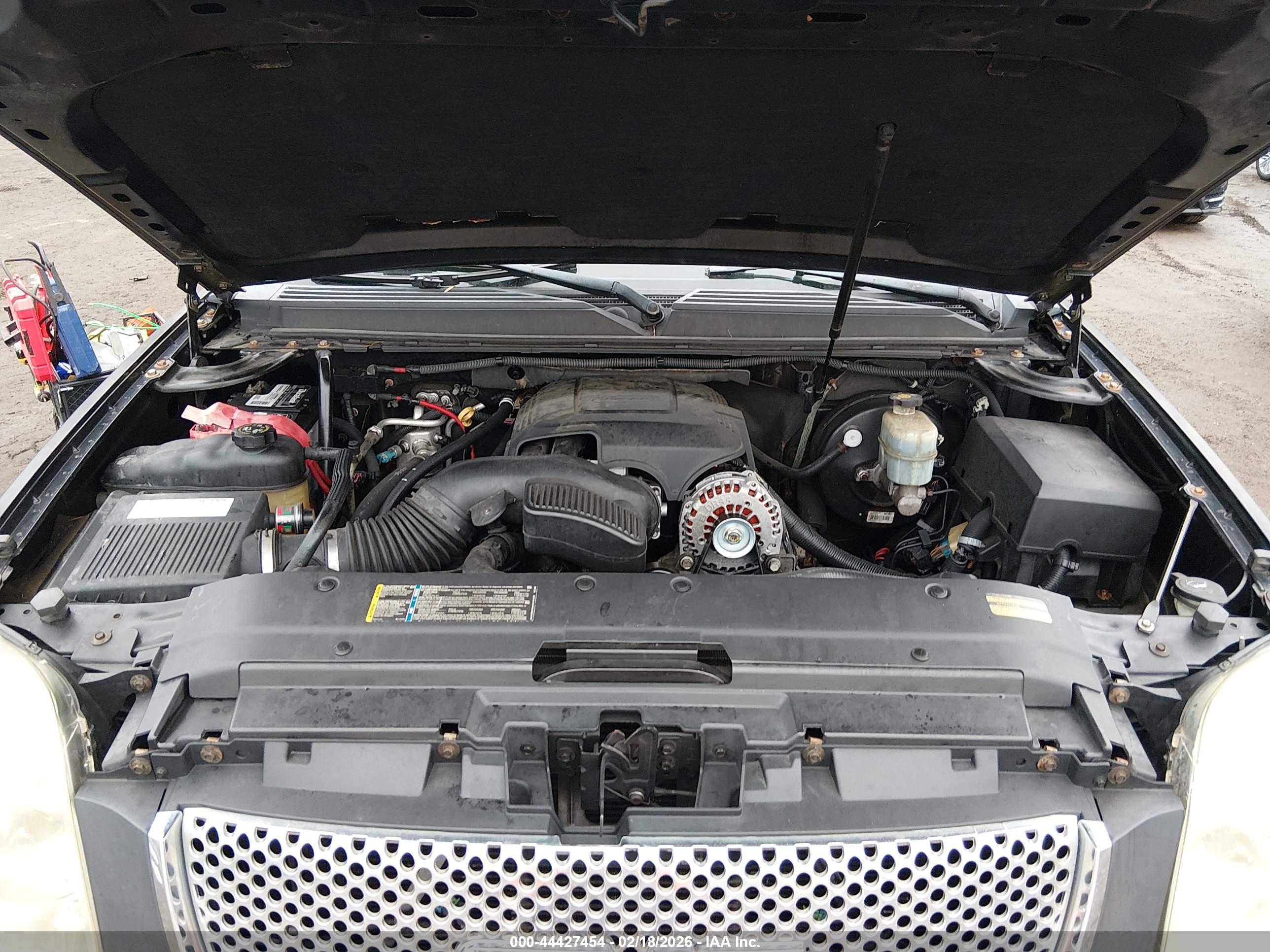 GMC YUKON image 10