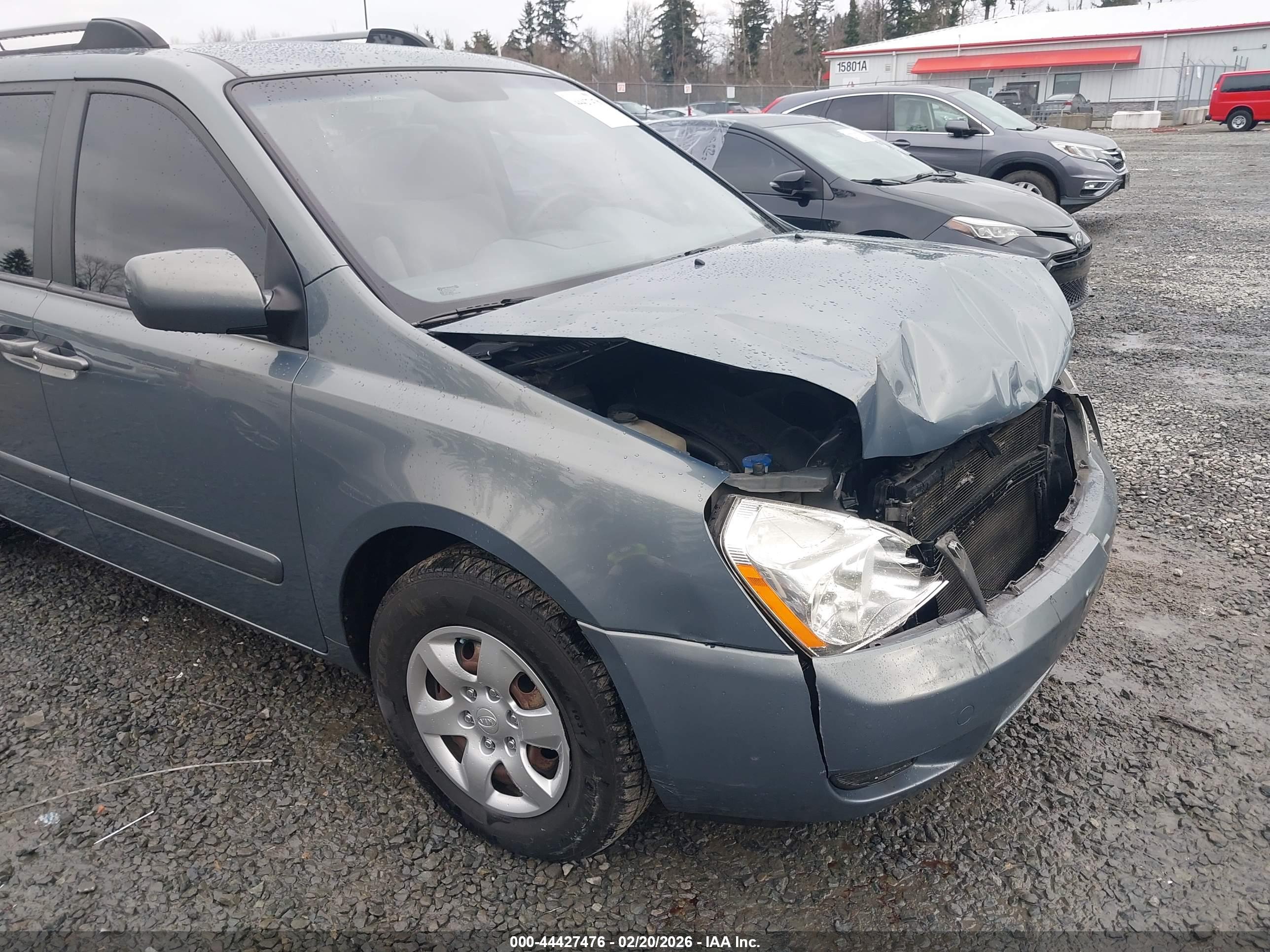 KIA SEDONA image 6
