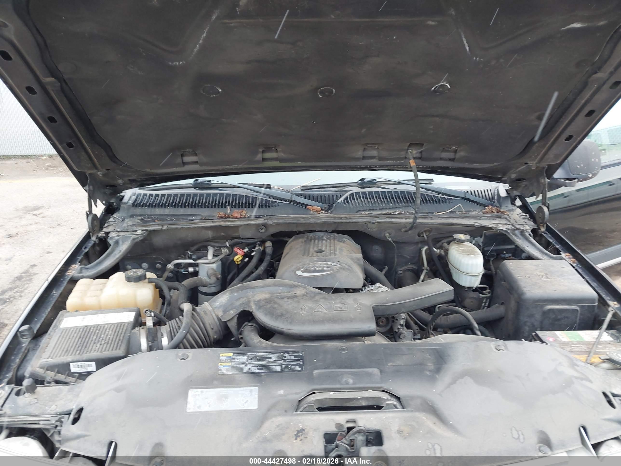 CHEVROLET SUBURBAN image 10