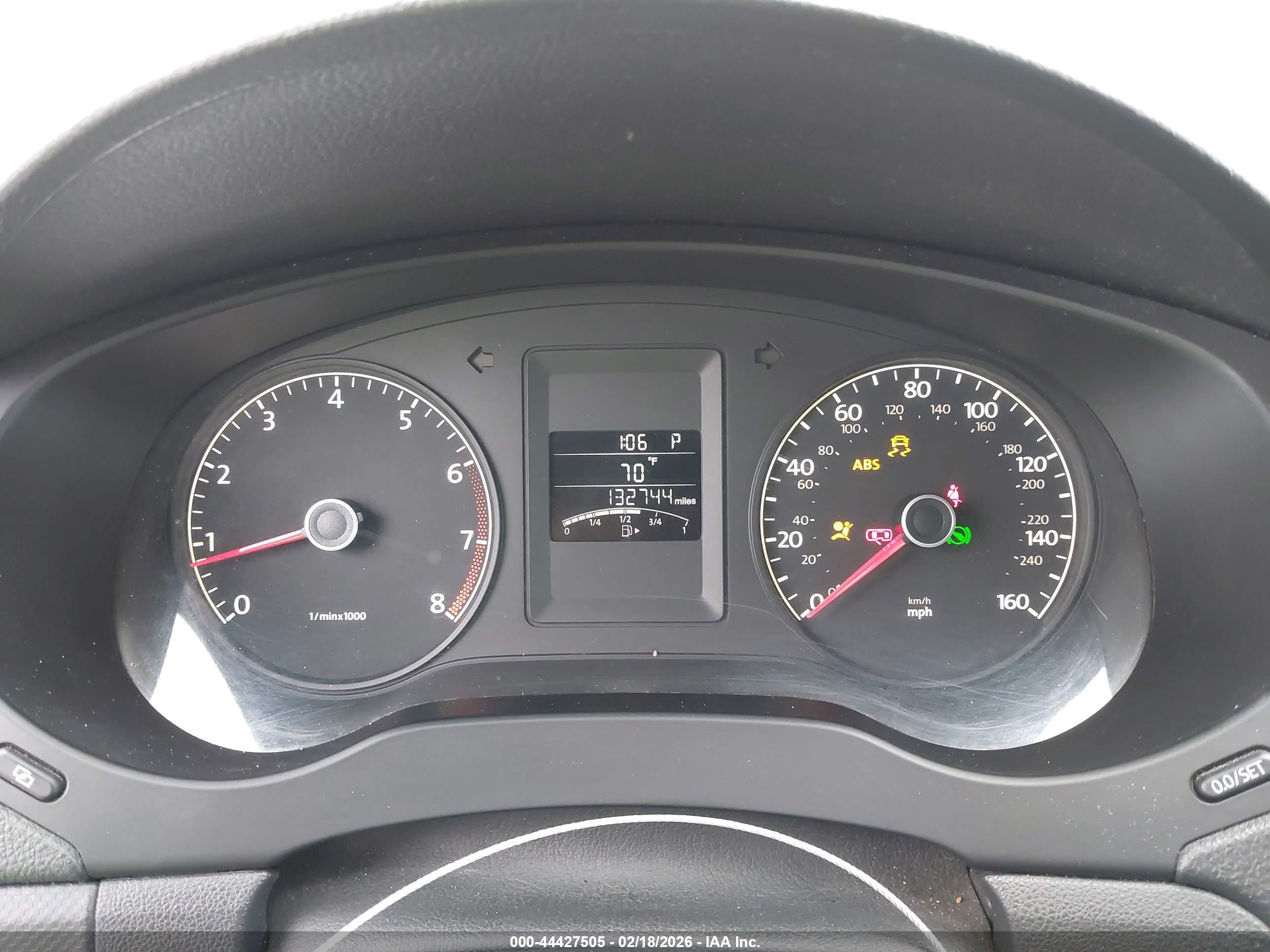 VOLKSWAGEN JETTA image 7