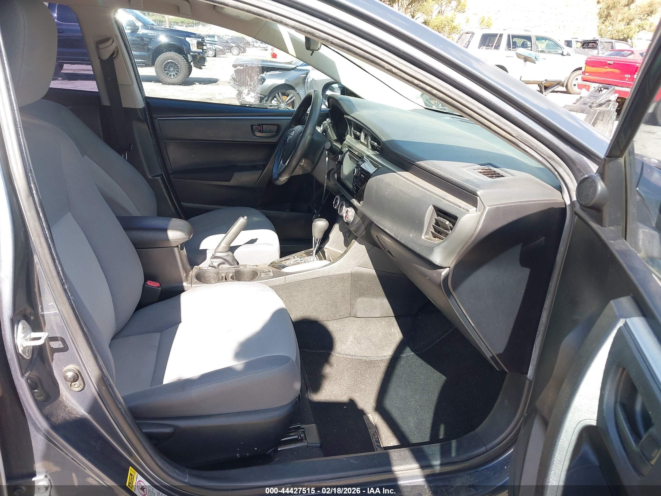 TOYOTA COROLLA image 5