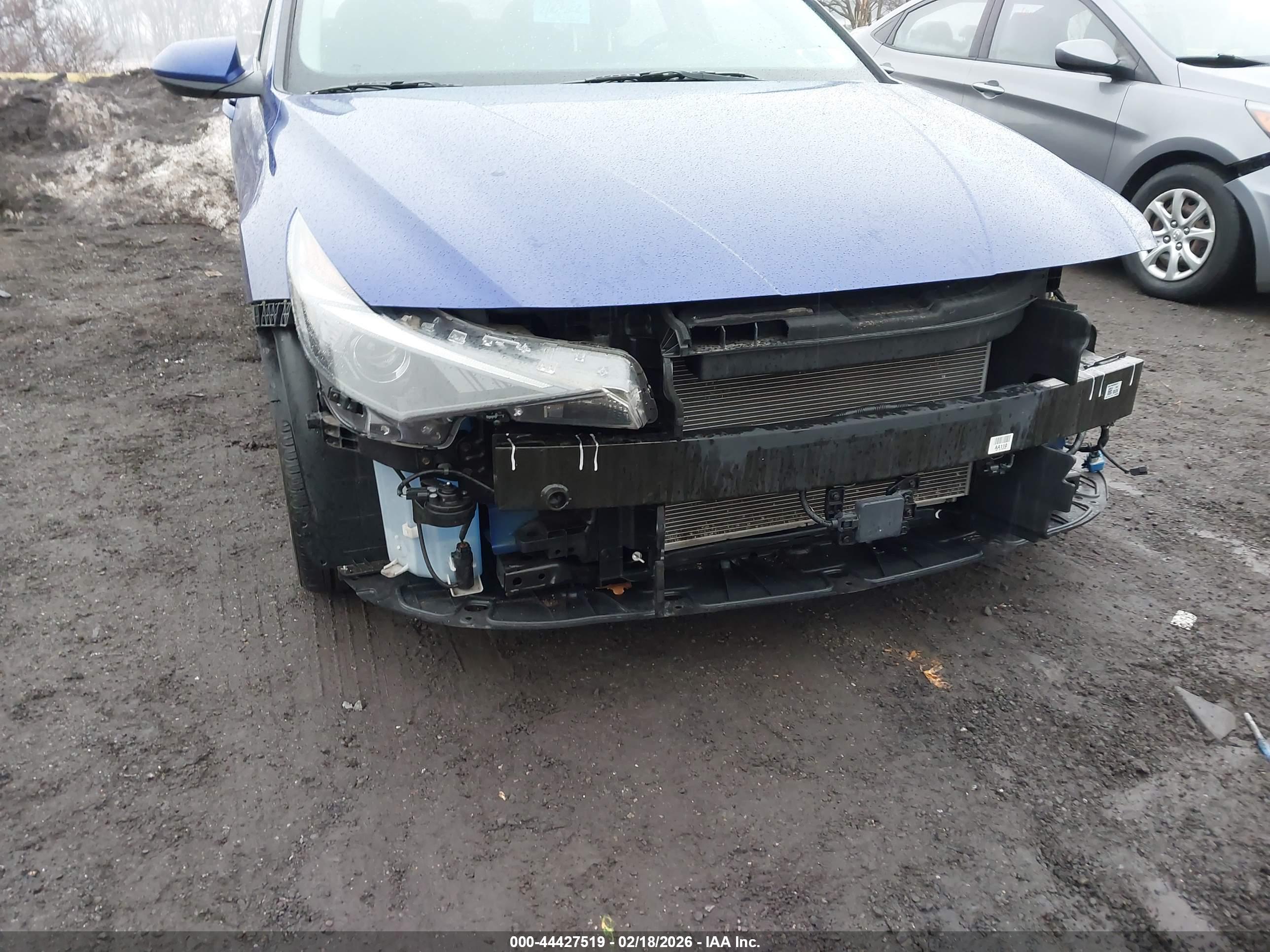 HYUNDAI ELANTRA image 6