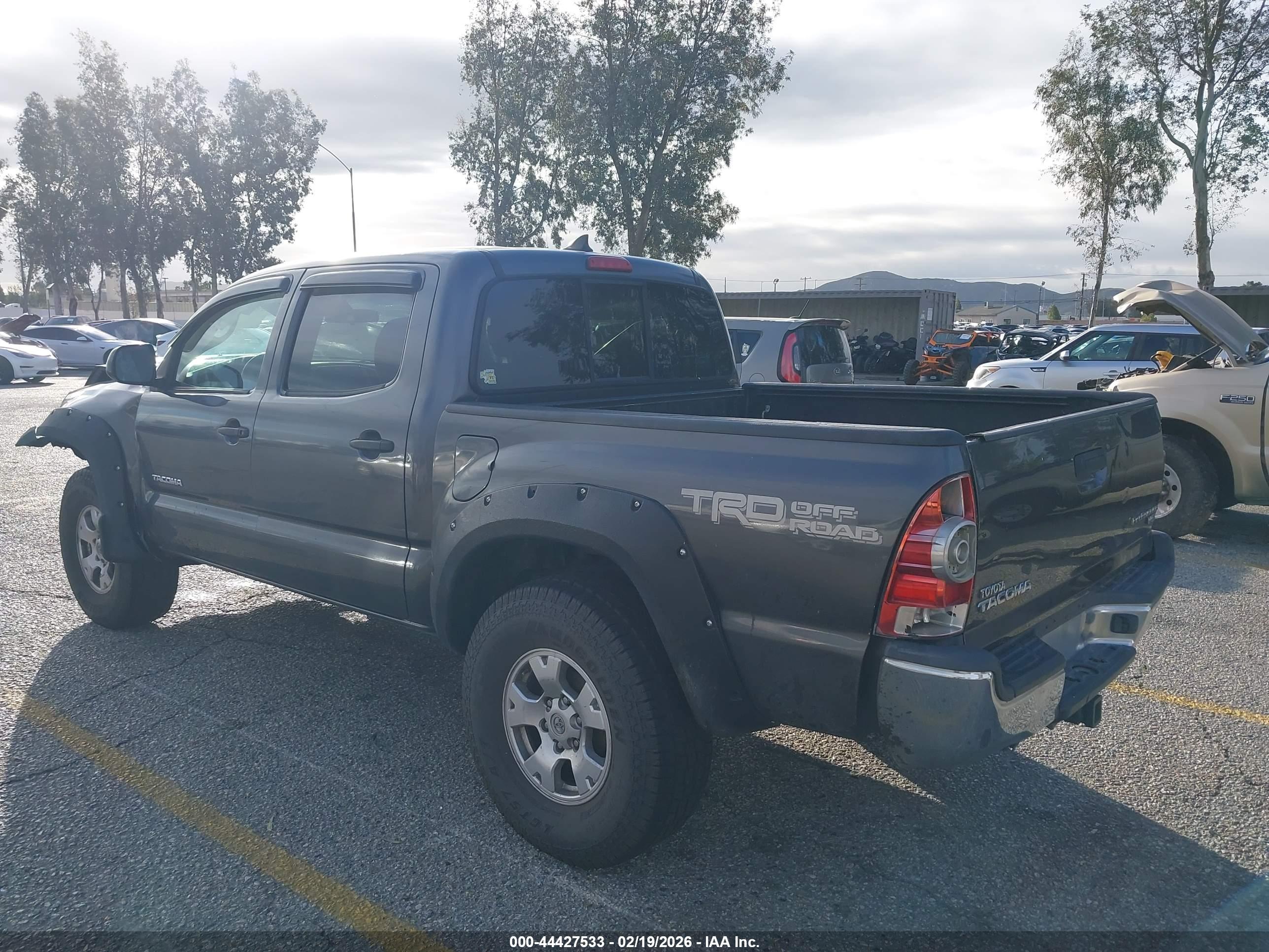 TOYOTA TACOMA image 3
