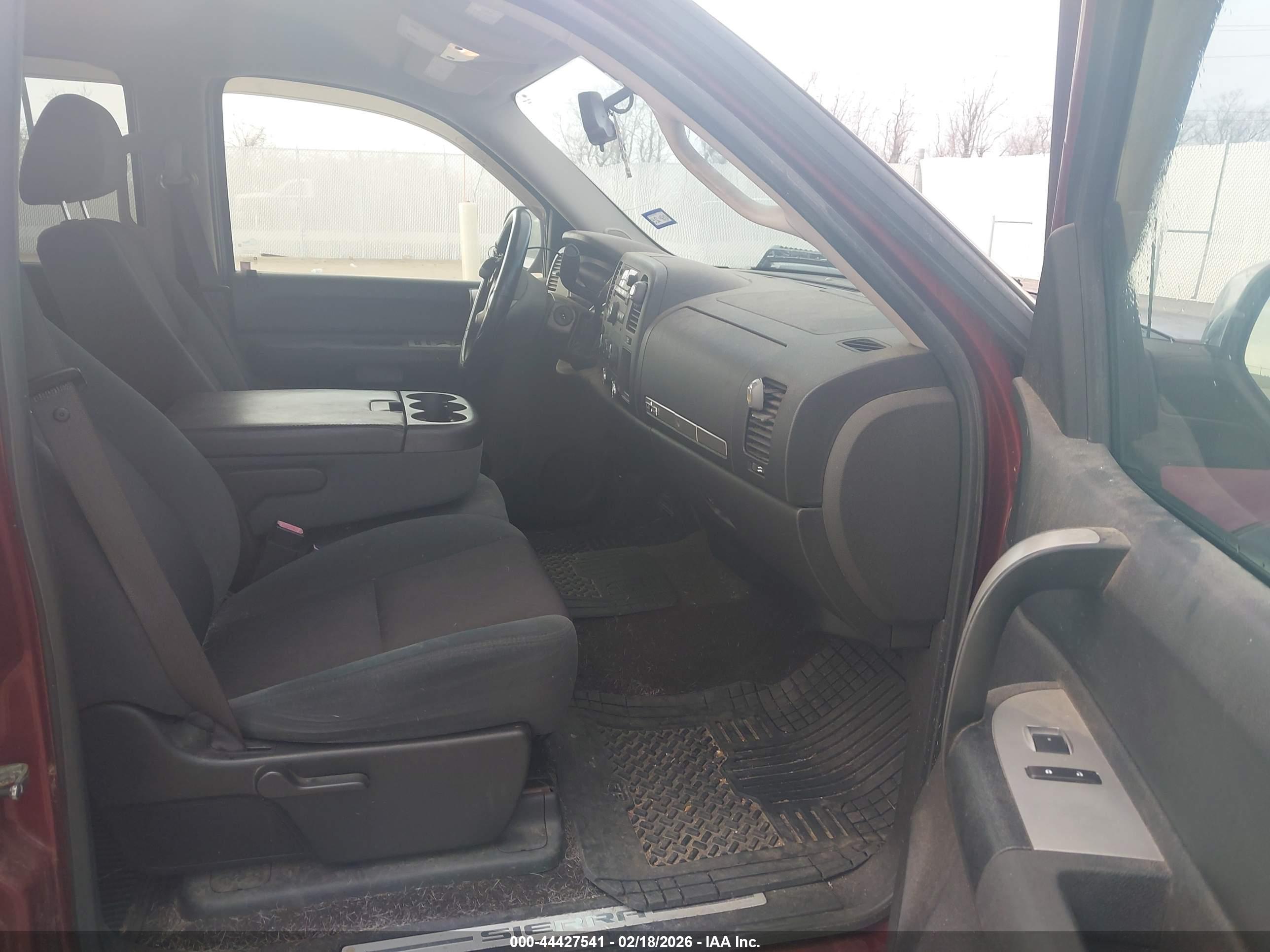 GMC SIERRA image 5