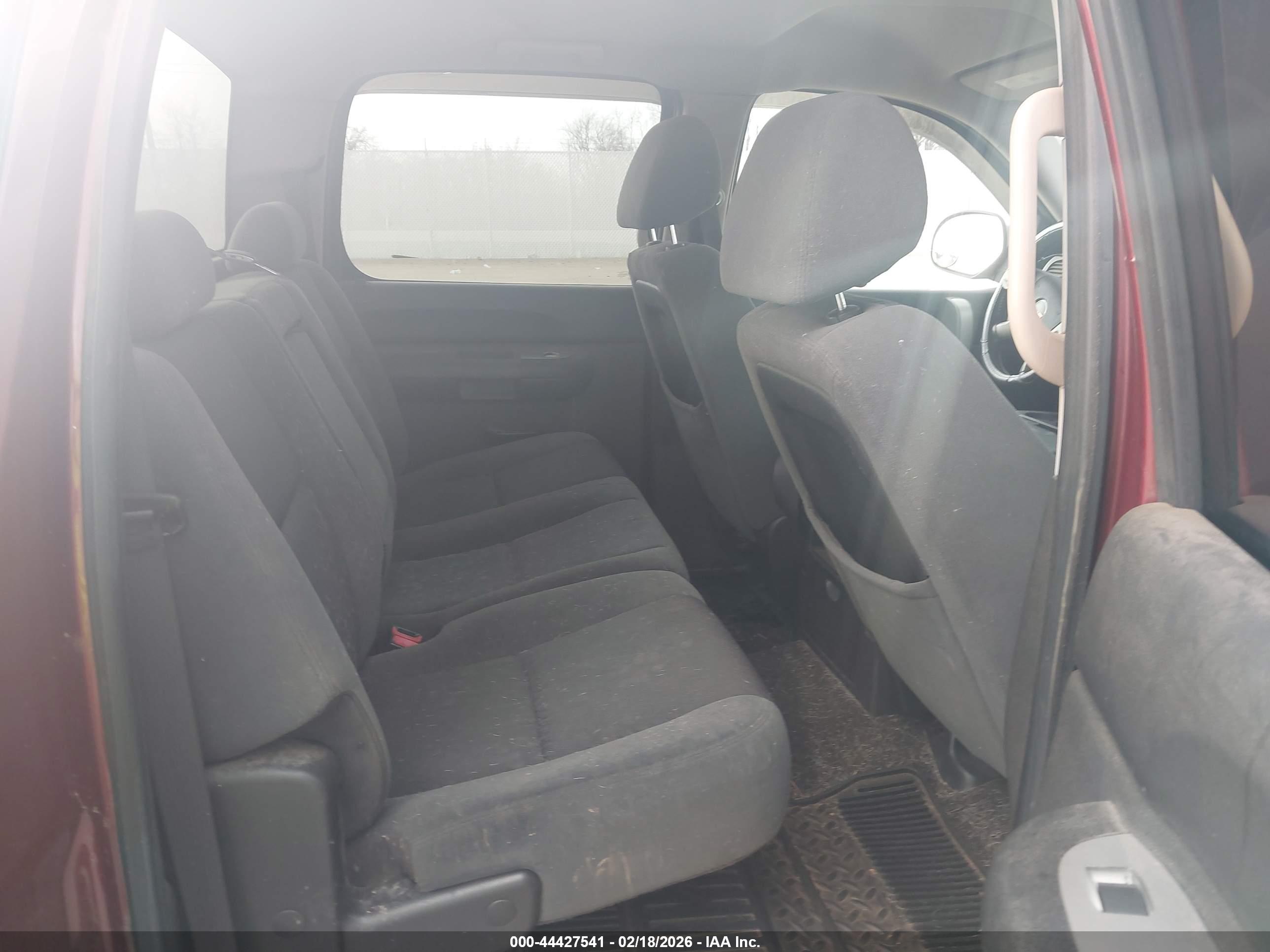 GMC SIERRA image 8