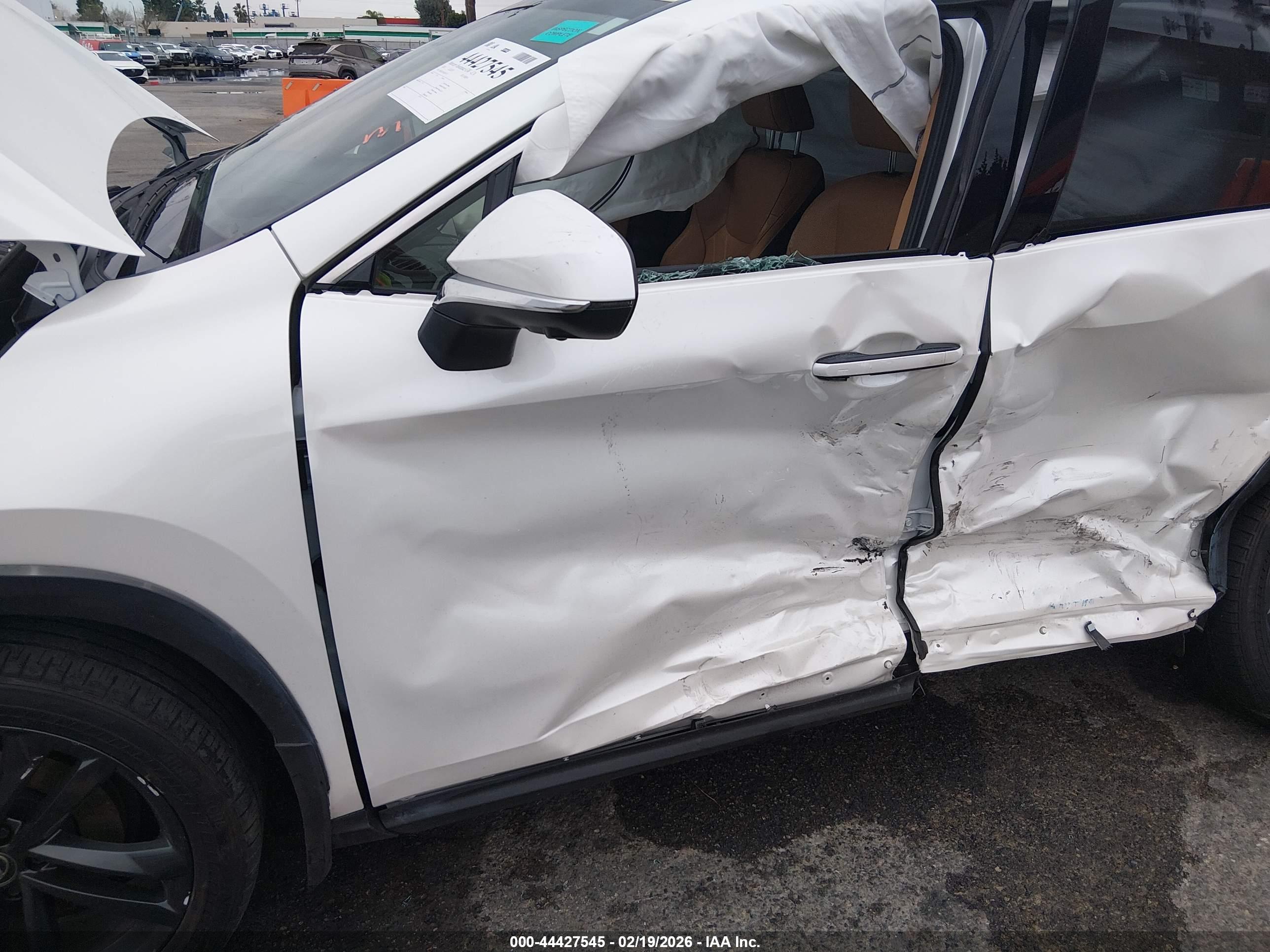 LEXUS NX image 6