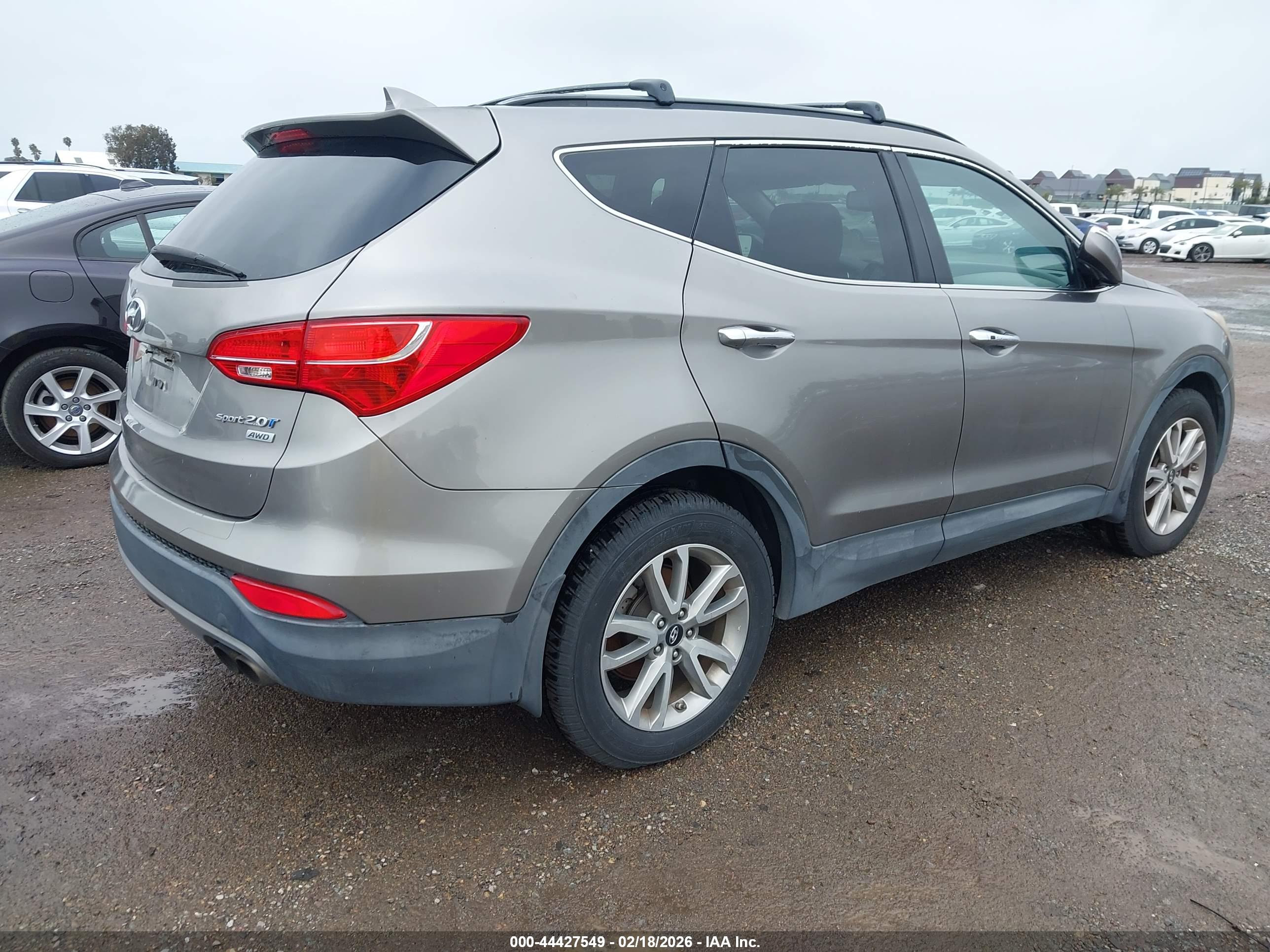 HYUNDAI SANTA image 4