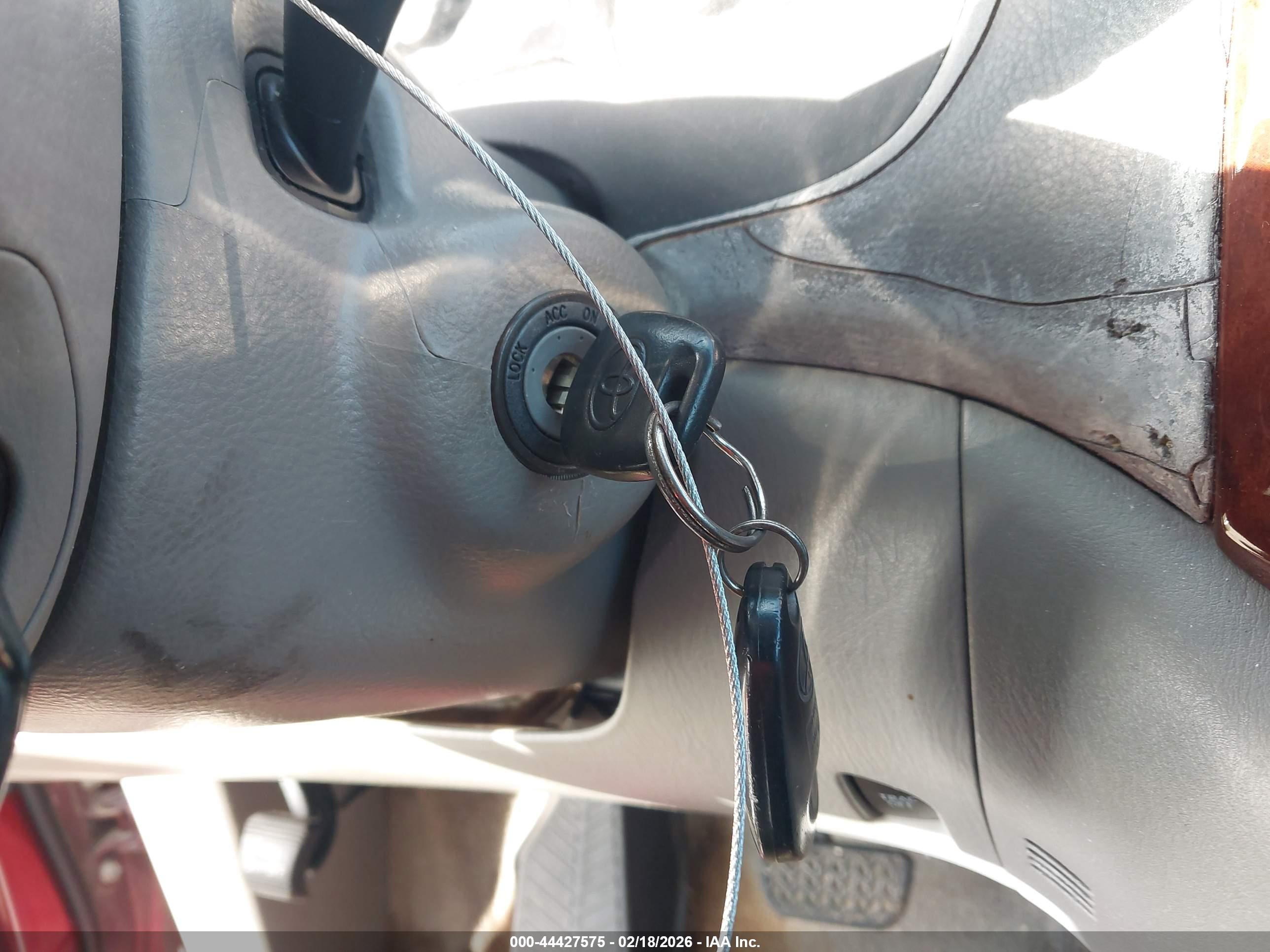 TOYOTA SIENNA image 11