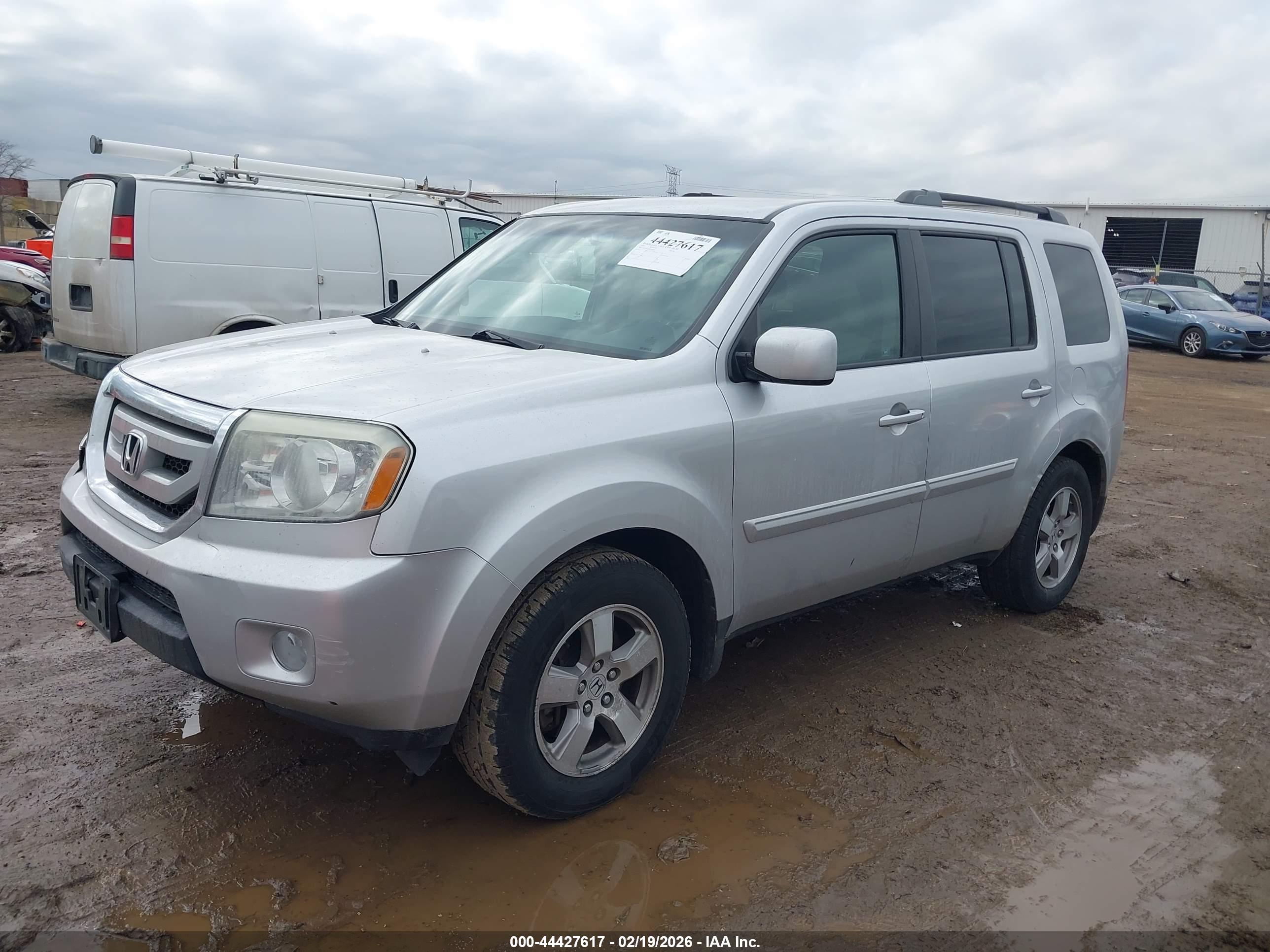 HONDA PILOT image 2