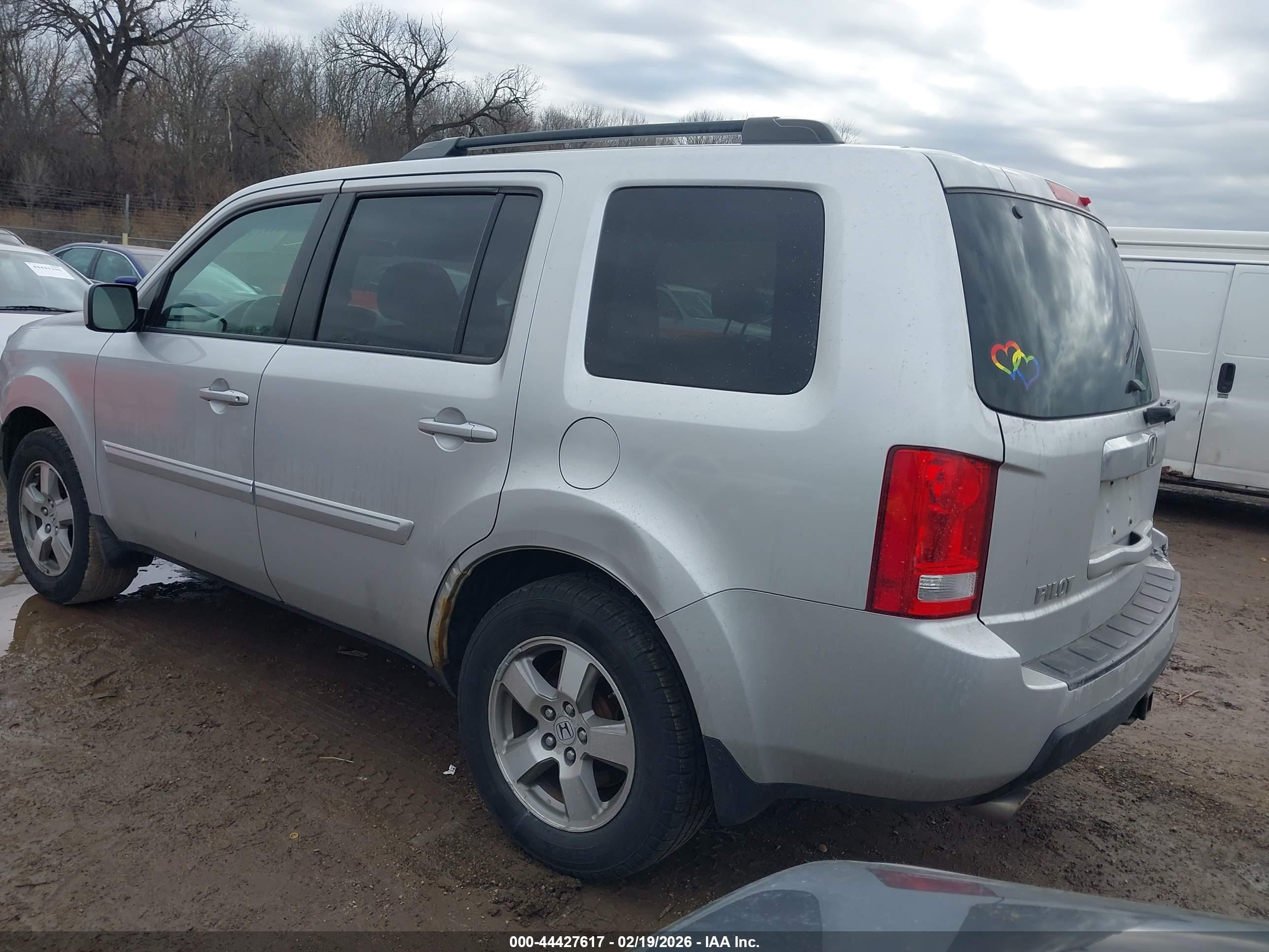 HONDA PILOT image 3
