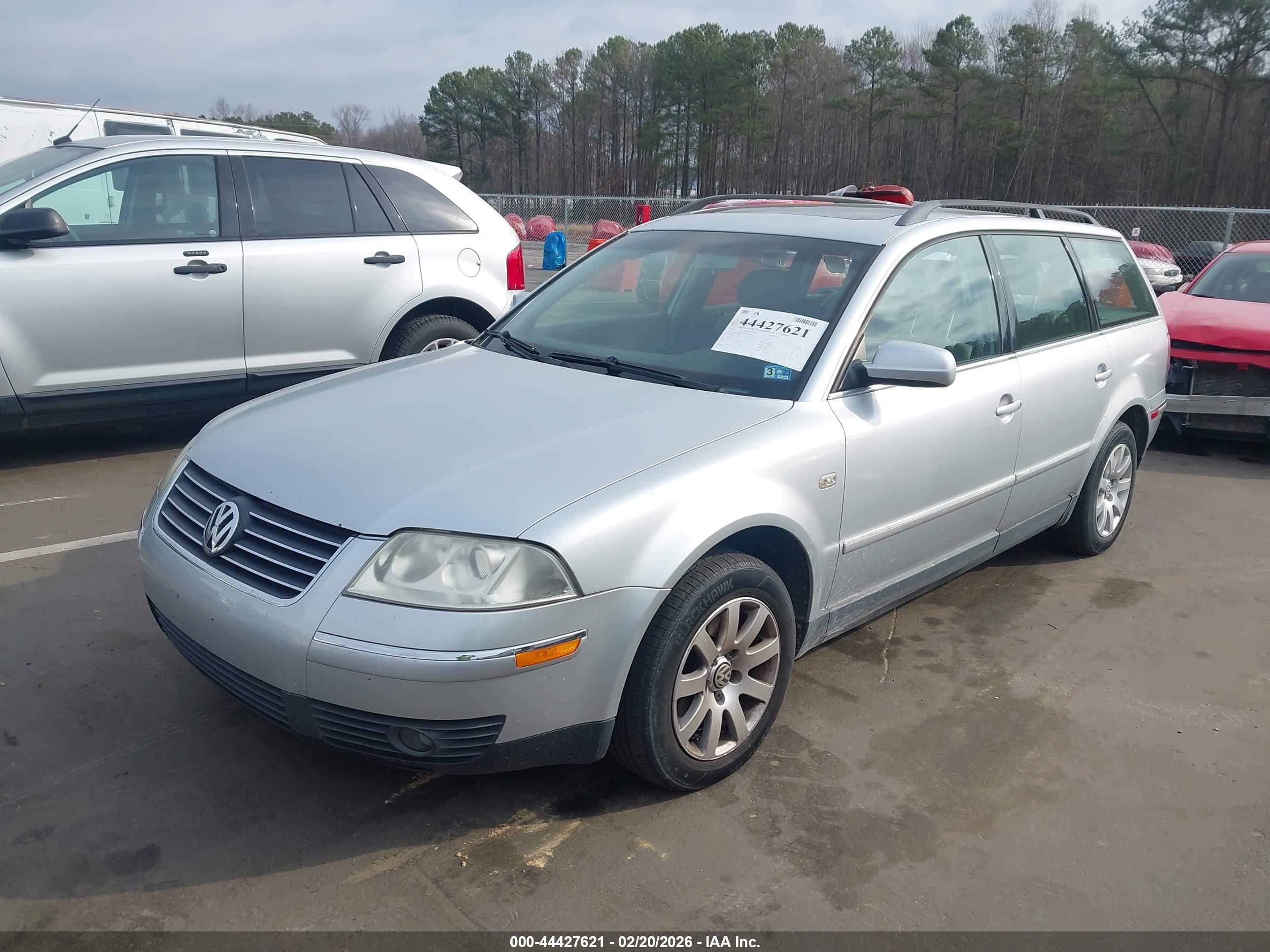 VOLKSWAGEN PASSAT image 2