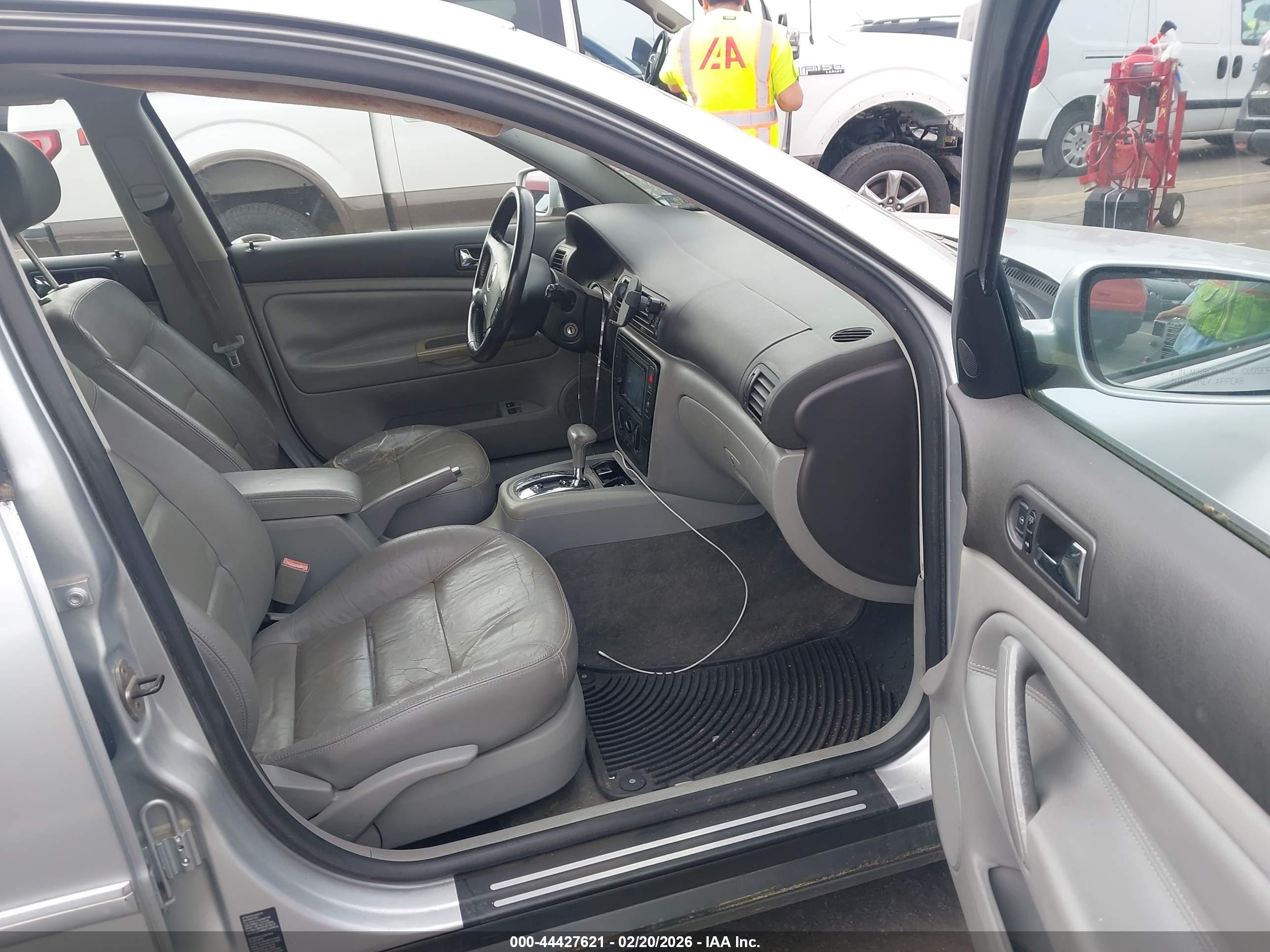 VOLKSWAGEN PASSAT image 5