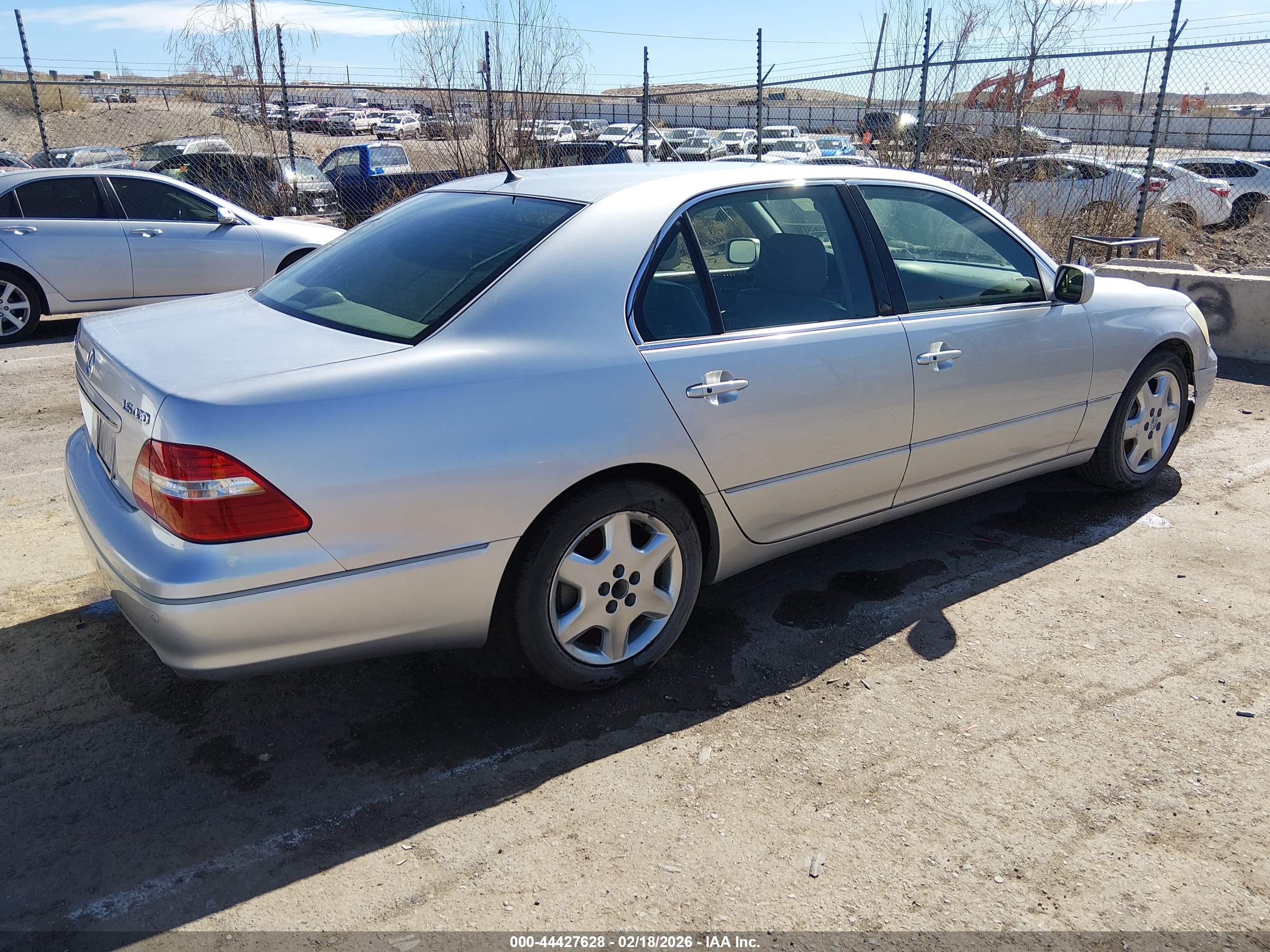 LEXUS LS image 4