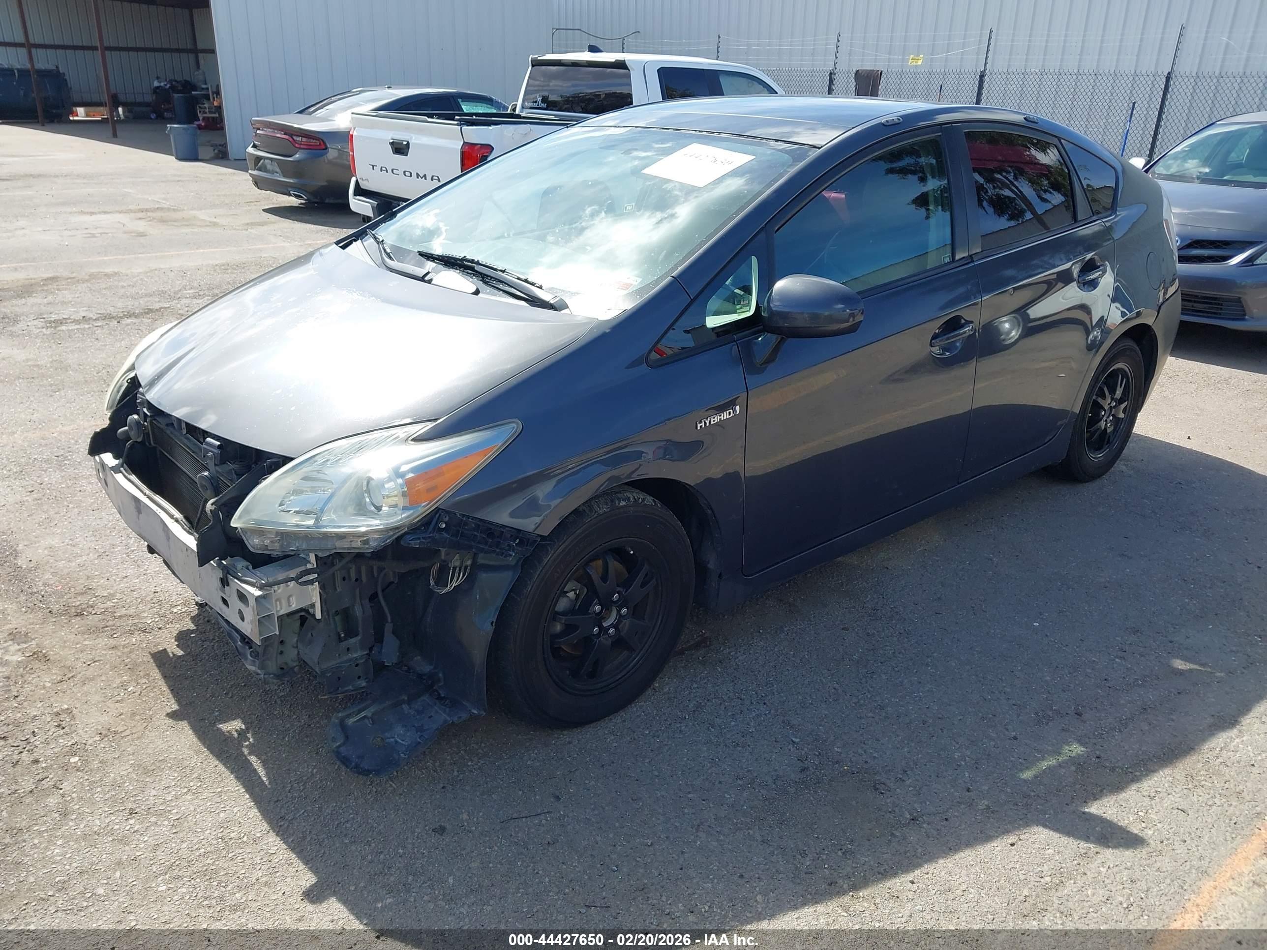 TOYOTA PRIUS image 2