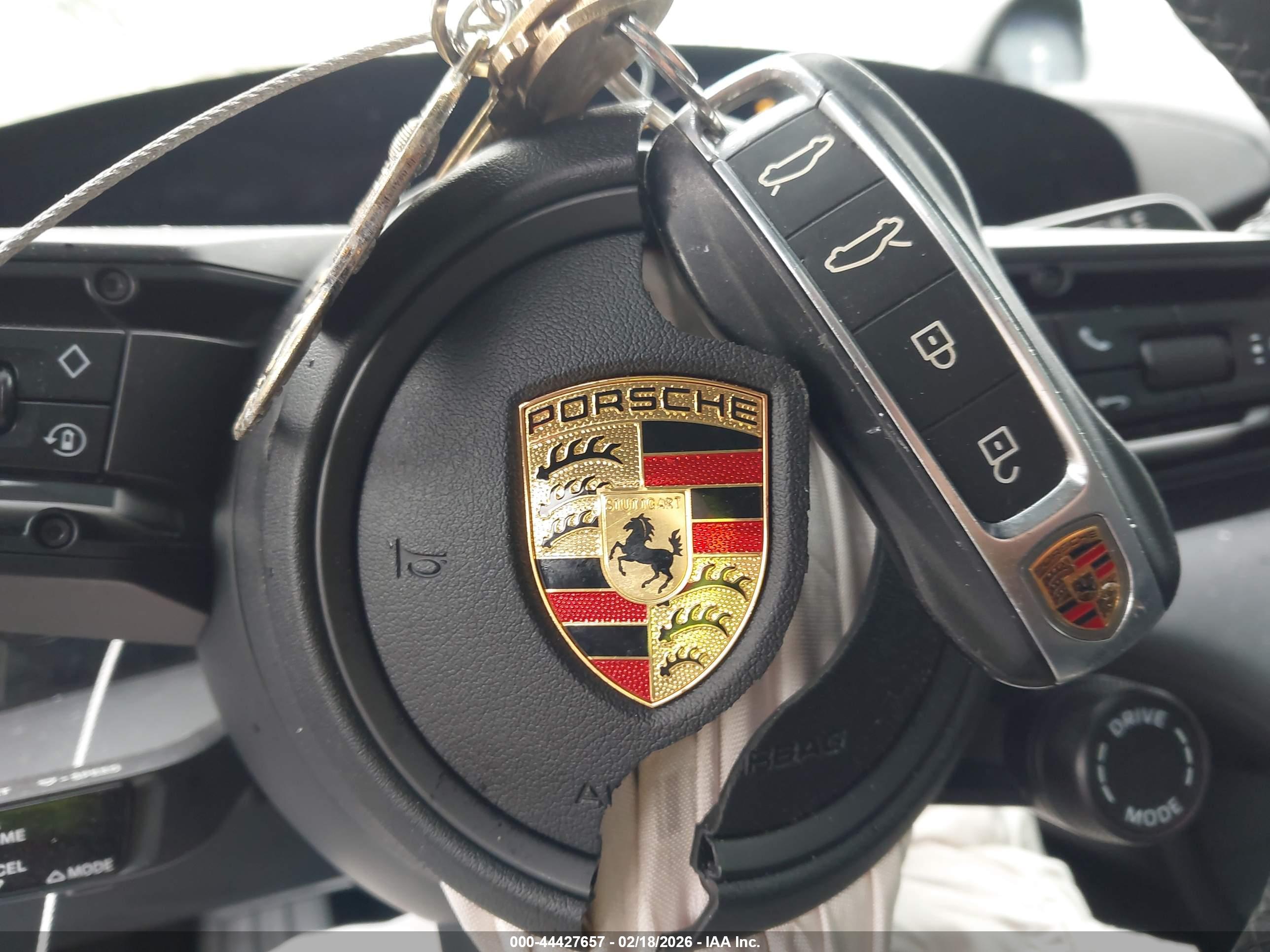 PORSCHE TAYCAN image 11