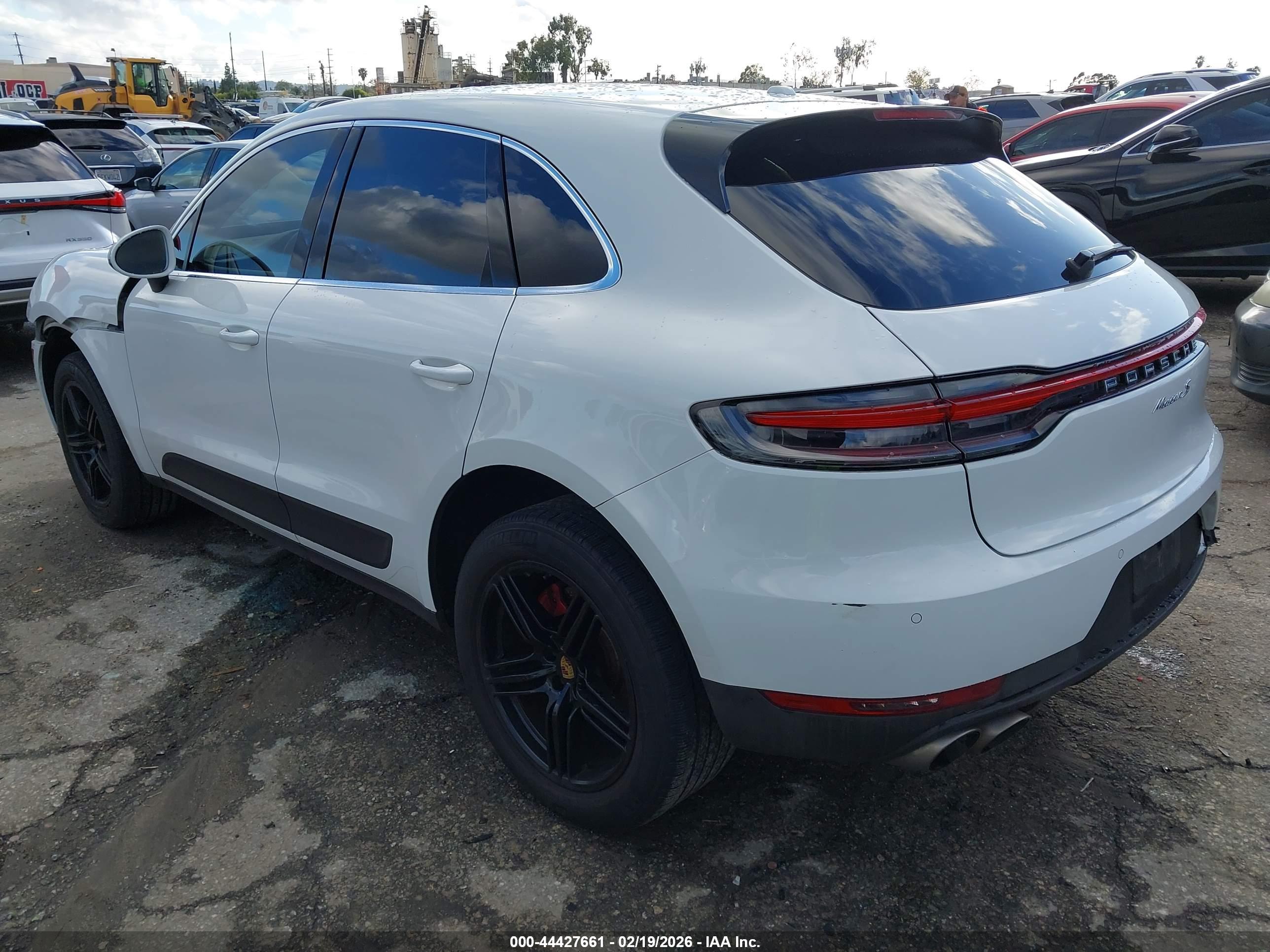 PORSCHE MACAN image 3