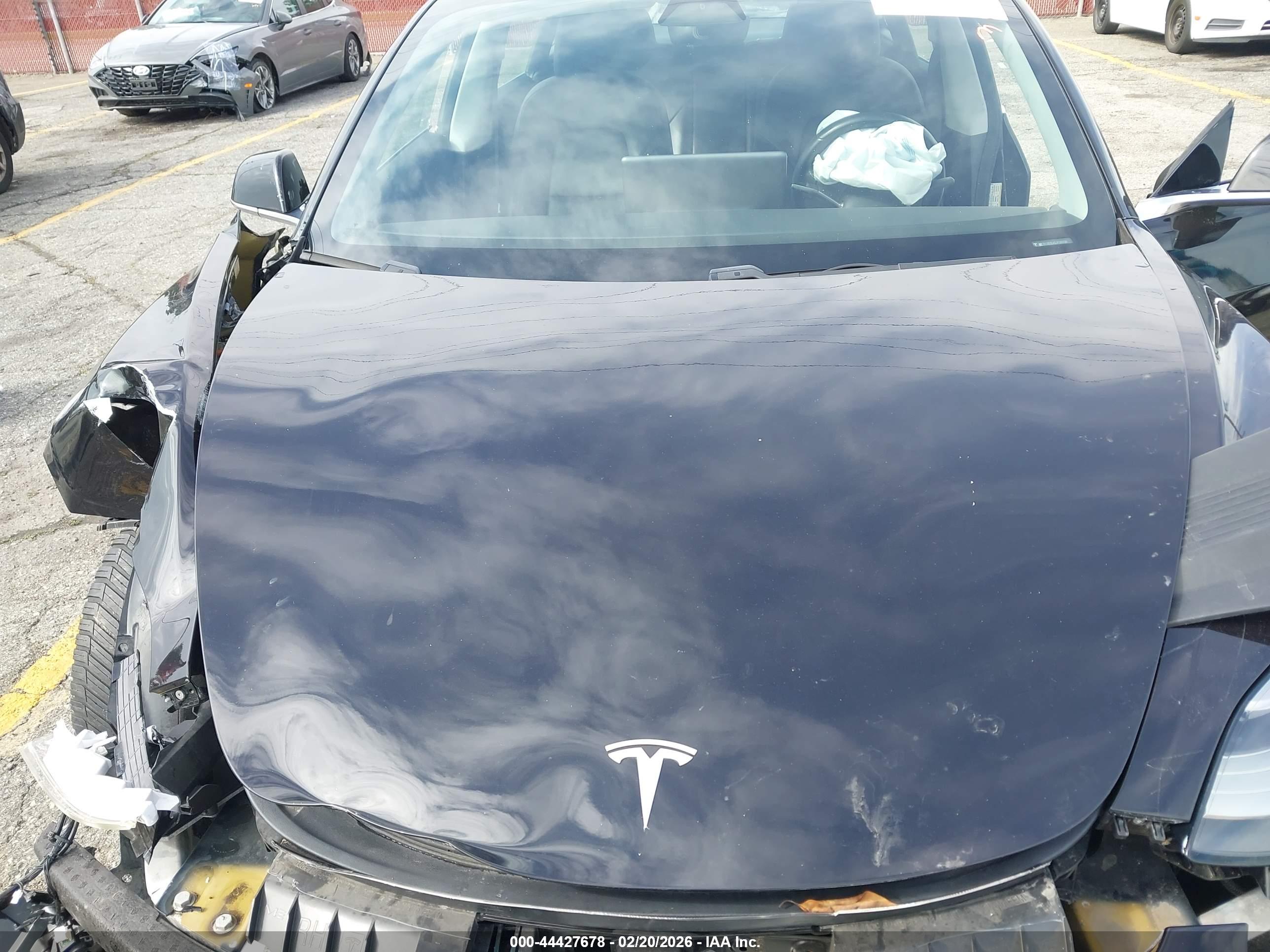 TESLA MODEL image 10