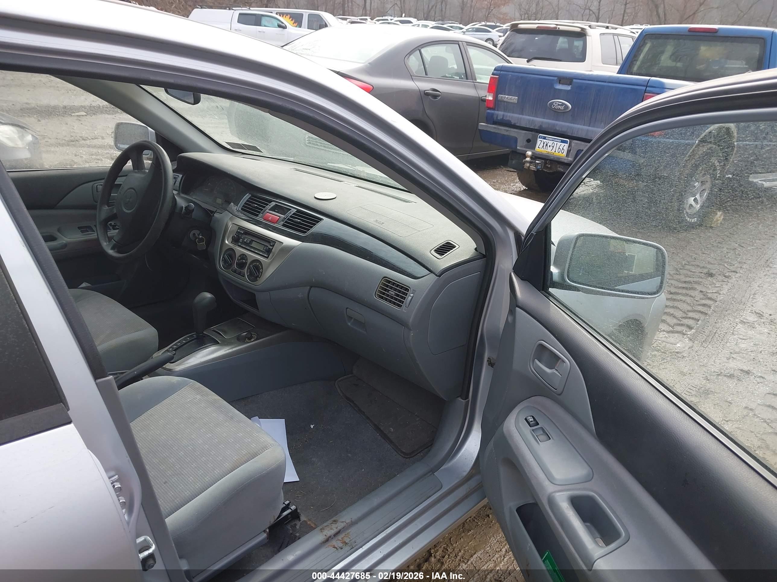MITSUBISHI LANCER image 5