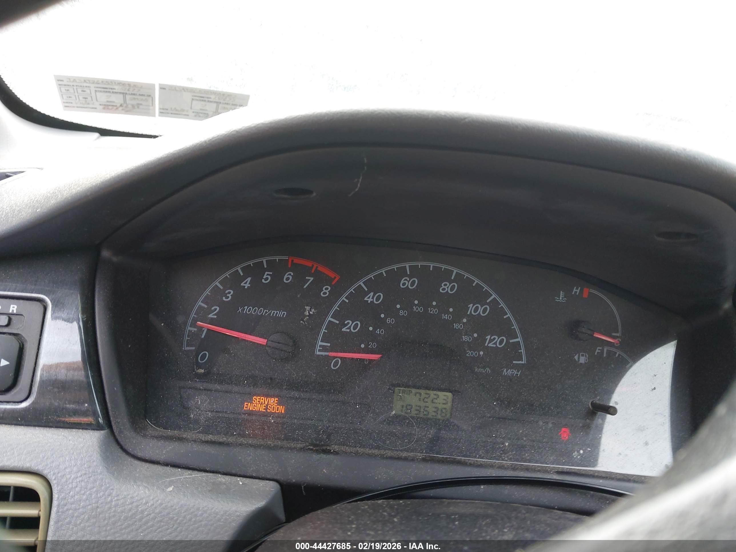 MITSUBISHI LANCER image 7