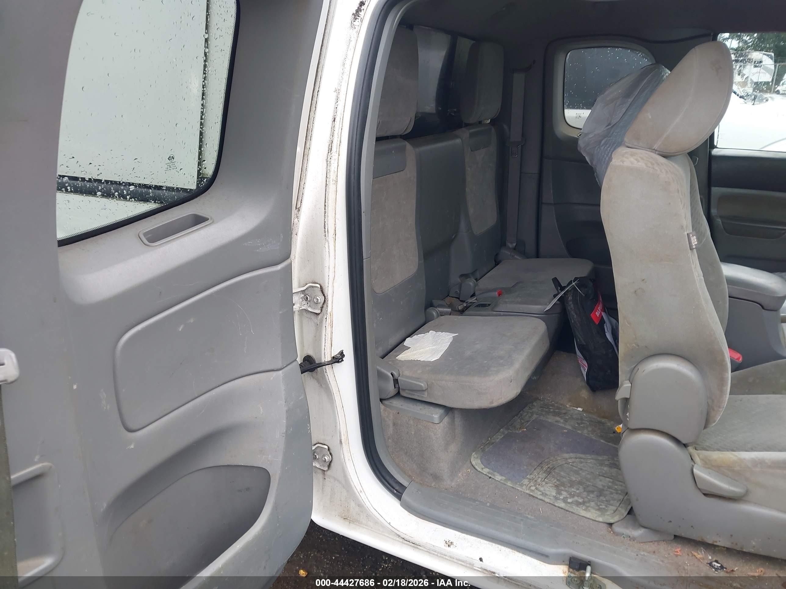 TOYOTA TACOMA image 8
