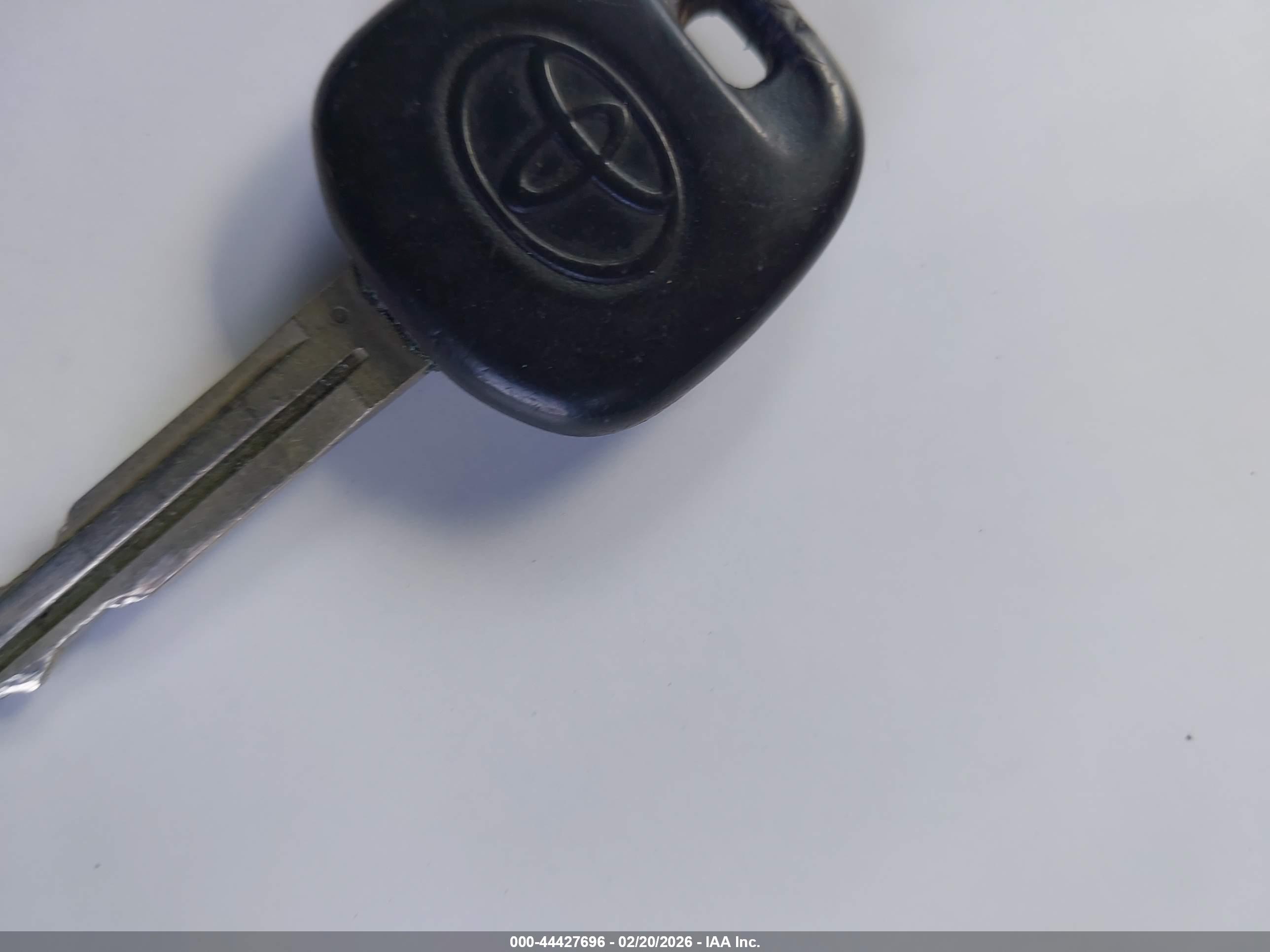 TOYOTA 4RUNNER image 11