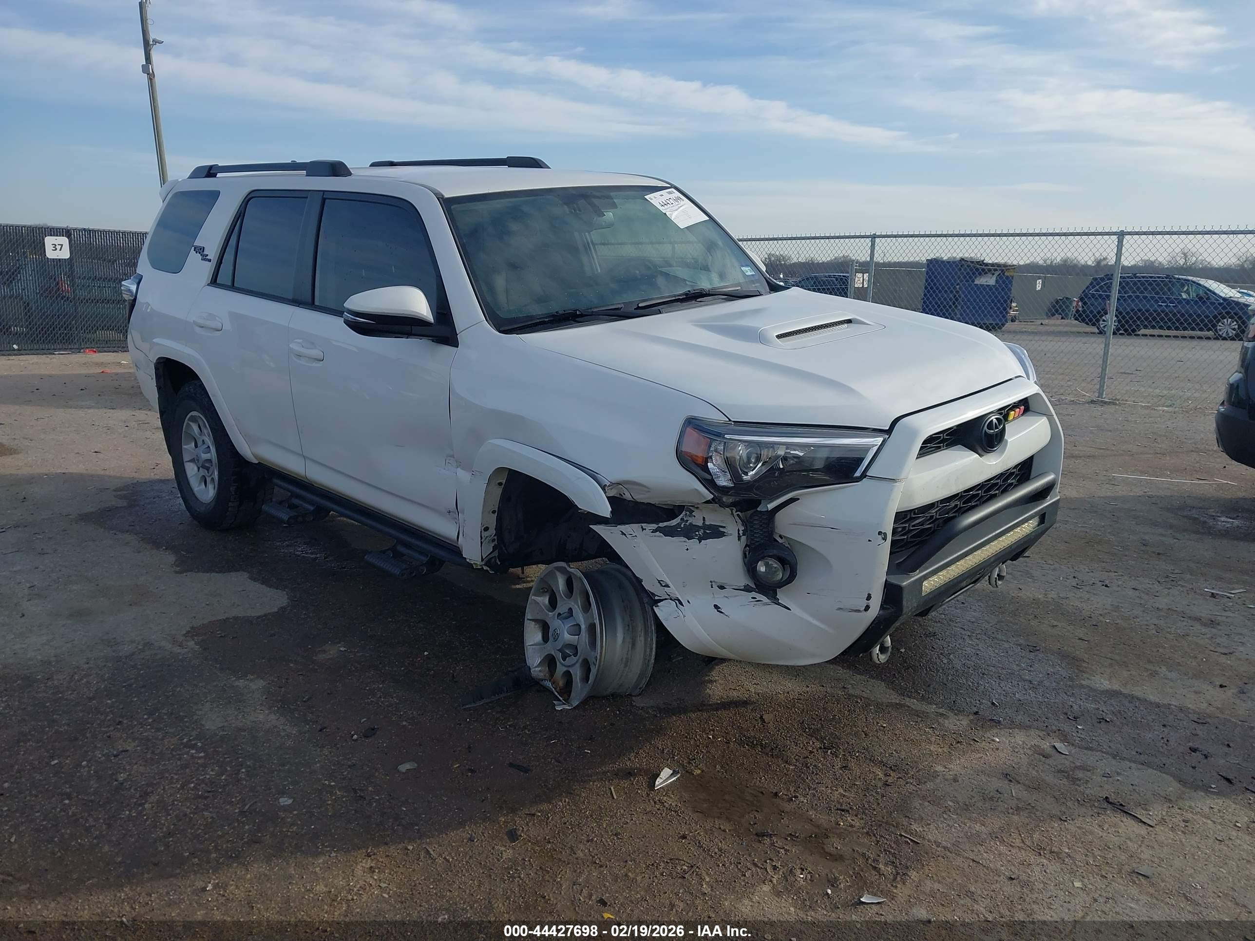 TOYOTA 4RUNNER image 6