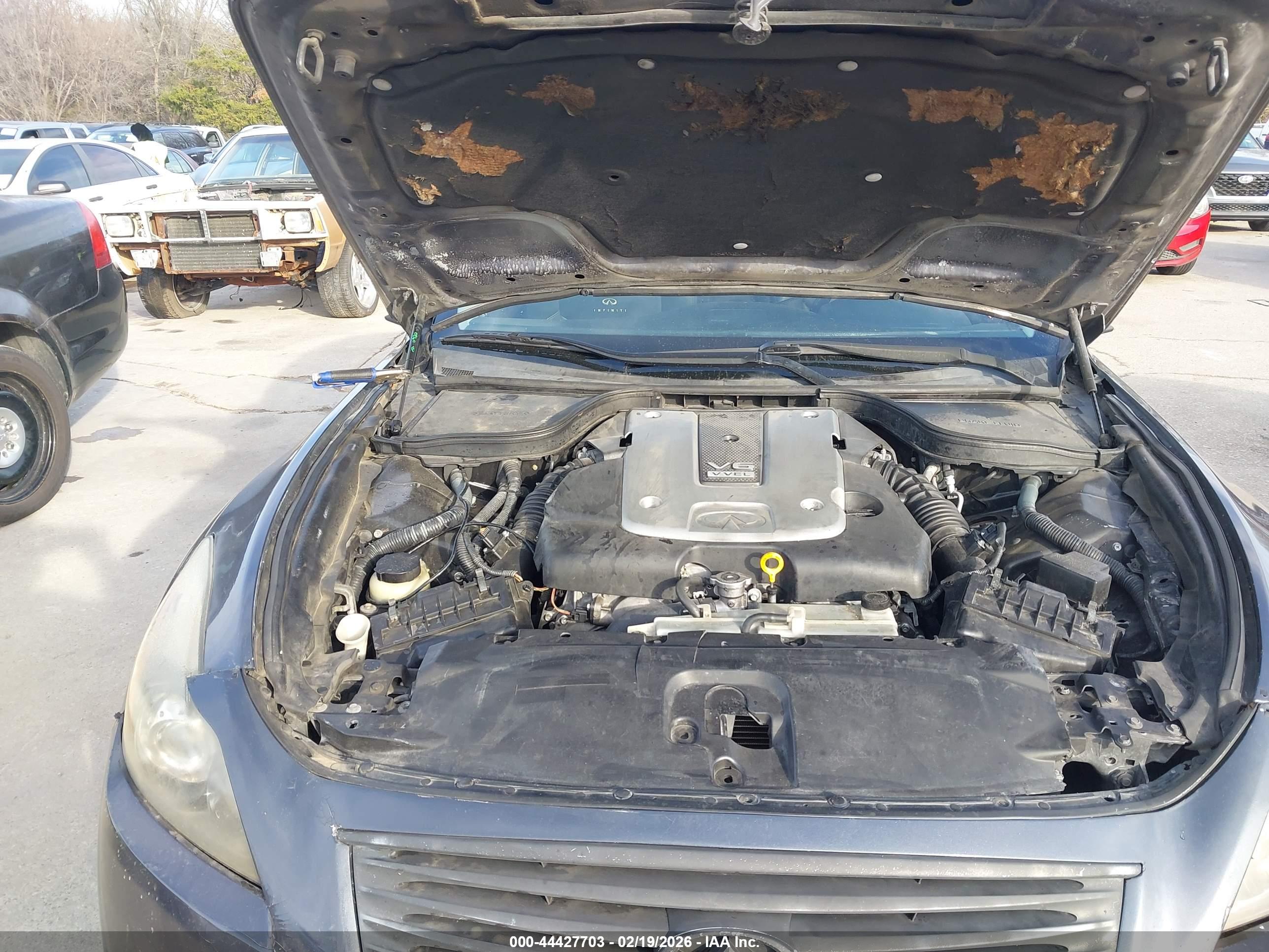 INFINITI G37 image 10