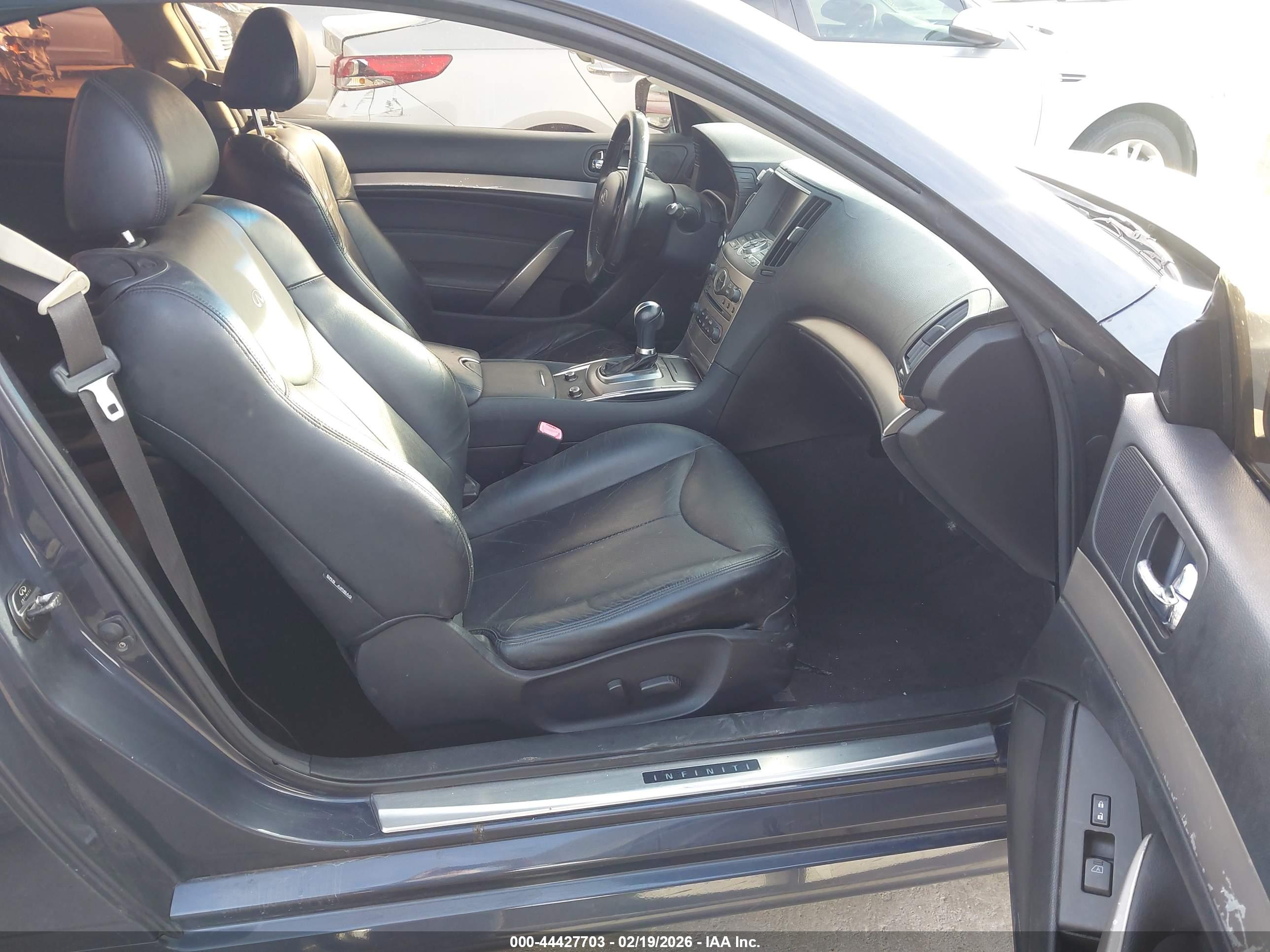 INFINITI G37 image 5
