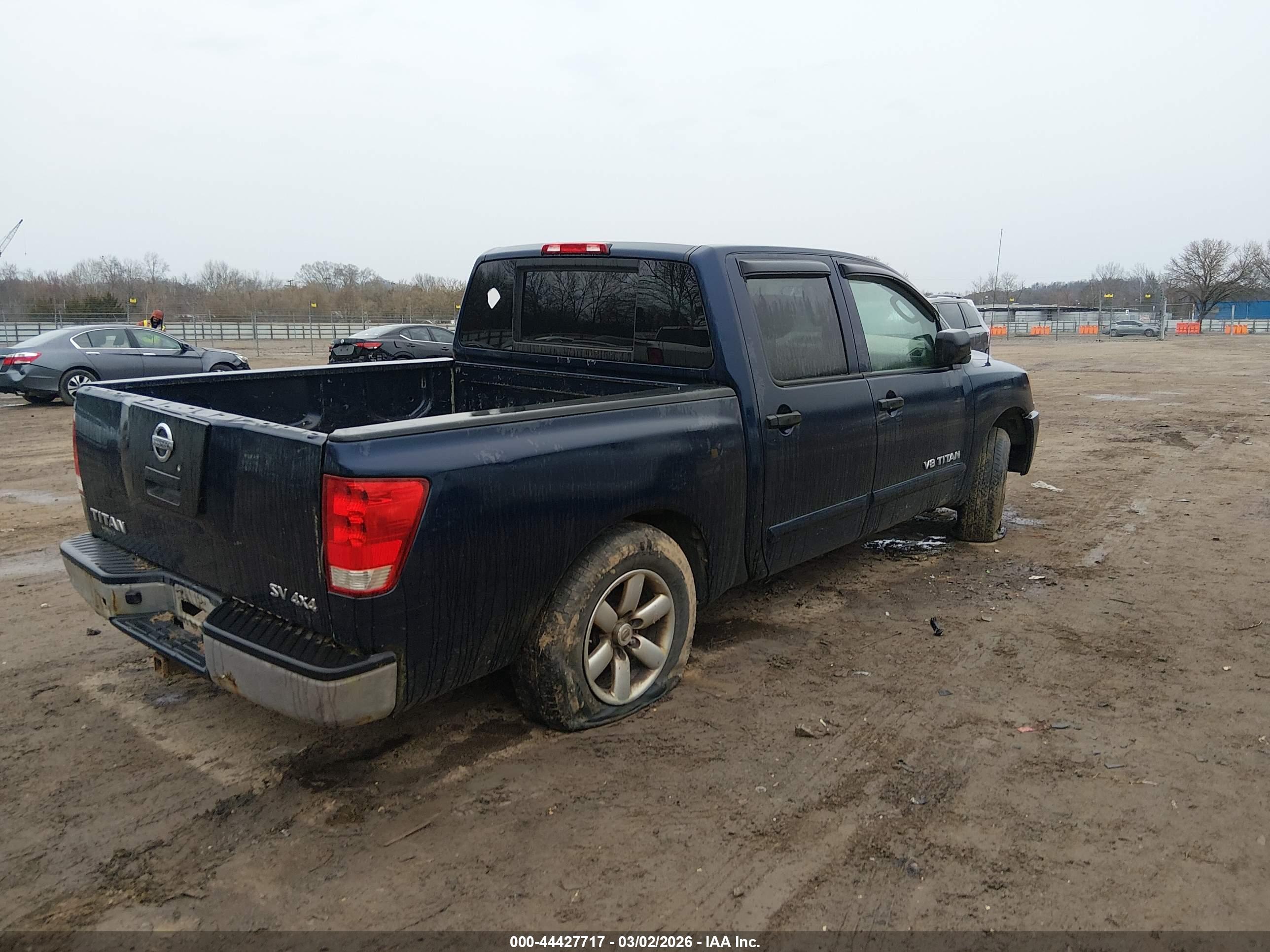 NISSAN TITAN image 4