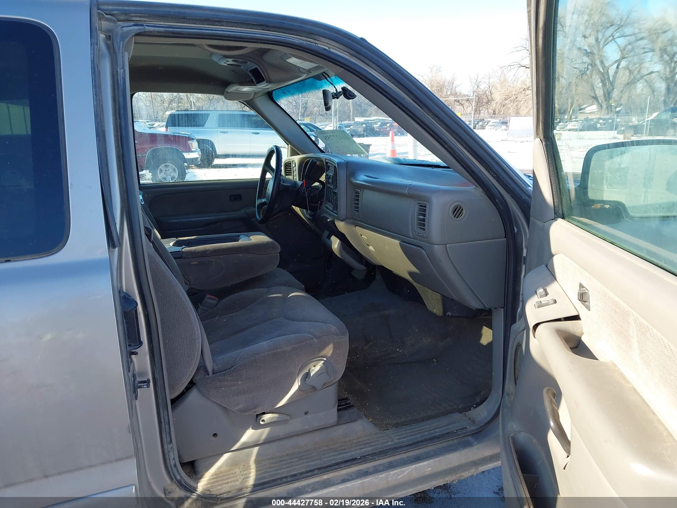 GMC SIERRA image 5