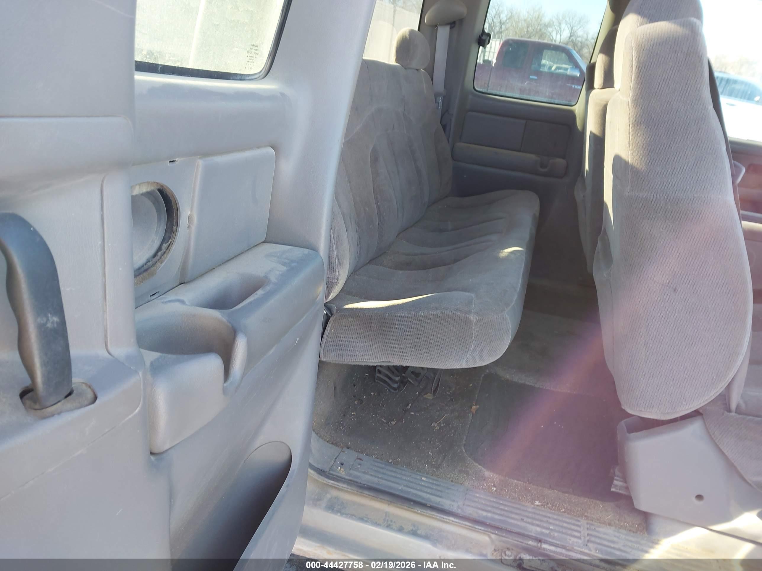 GMC SIERRA image 8
