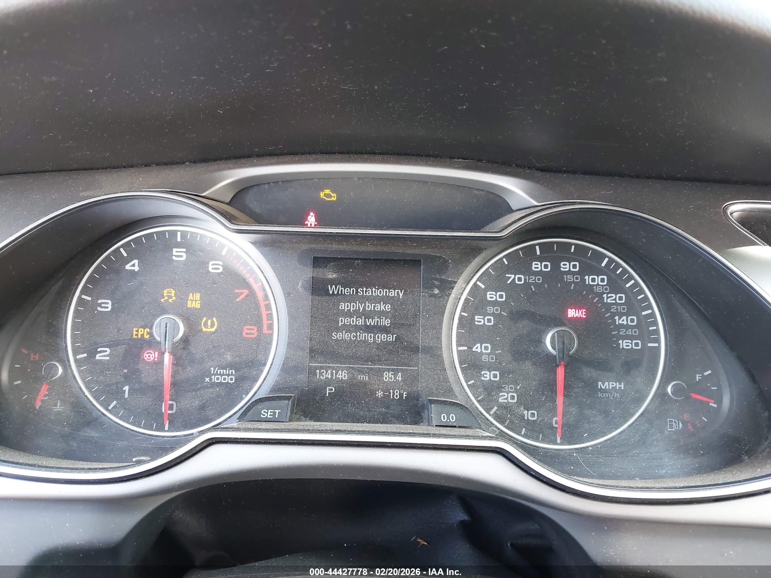 AUDI A4 image 7
