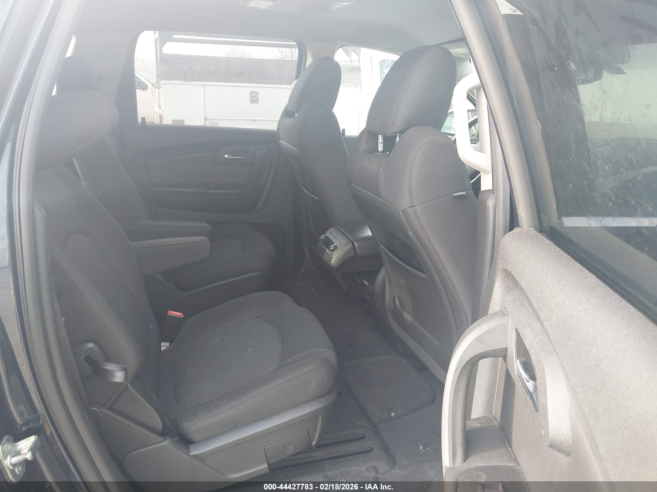 CHEVROLET TRAVERSE image 8