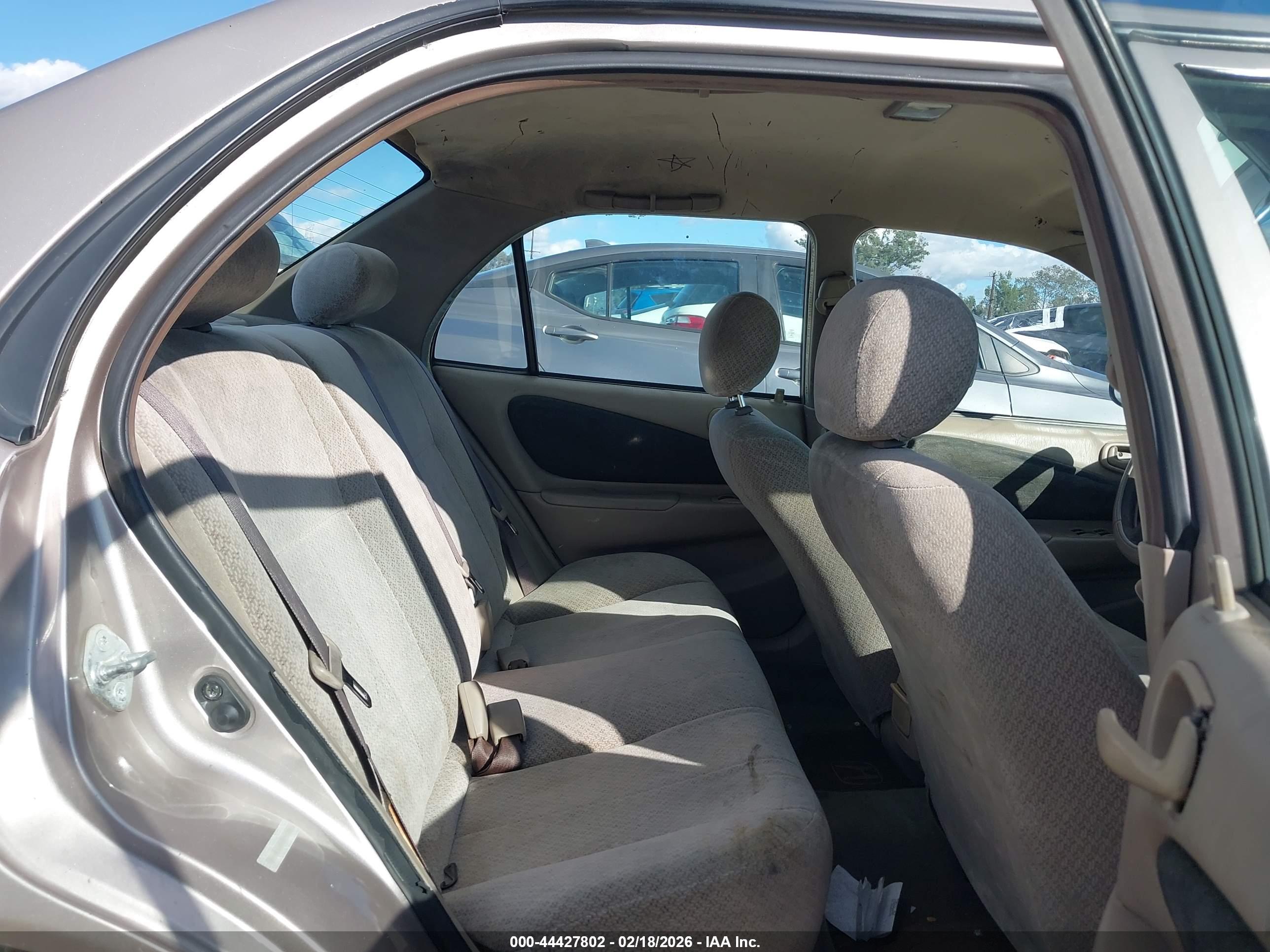 TOYOTA COROLLA image 8