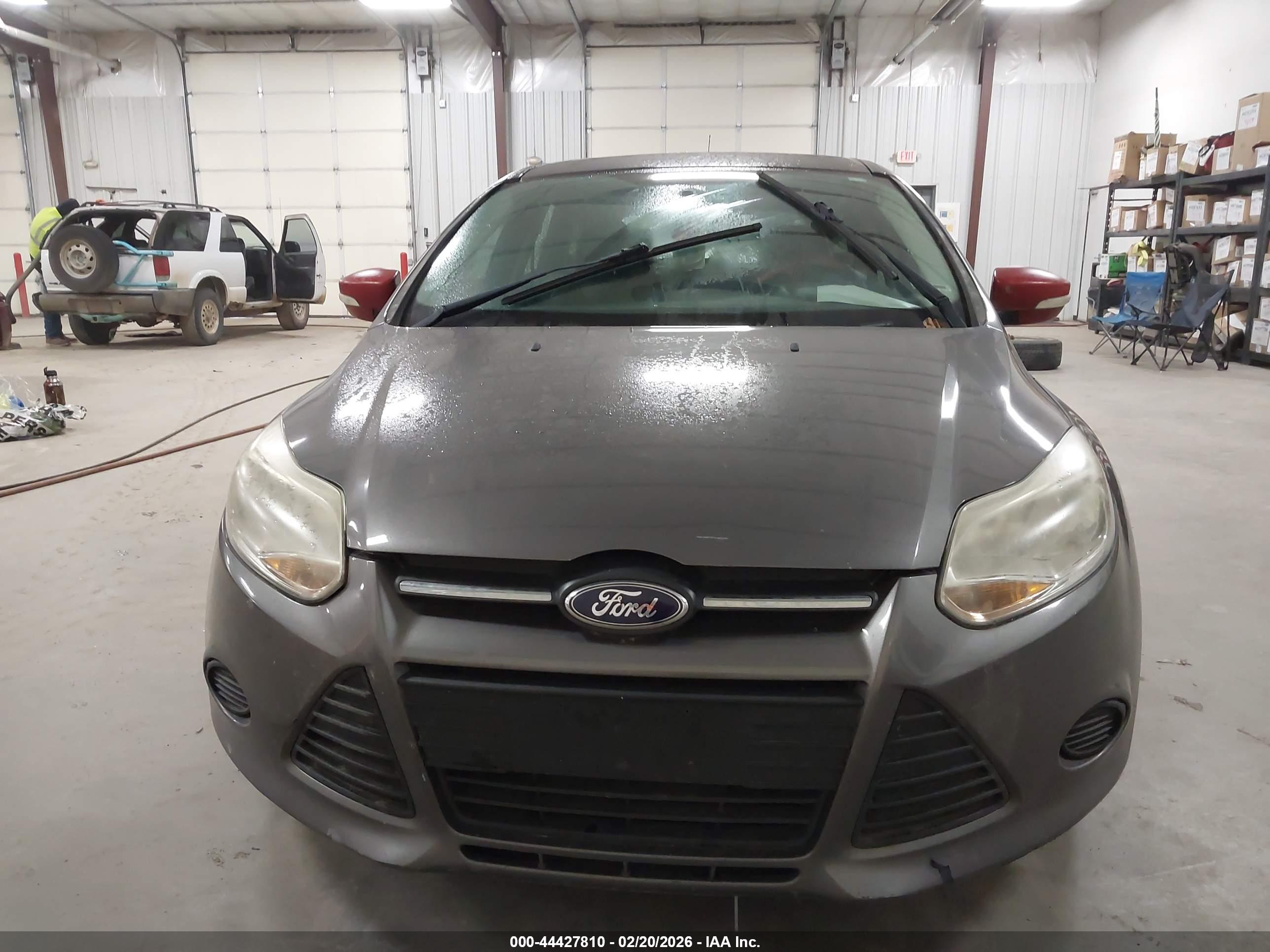 FORD FOCUS image 6