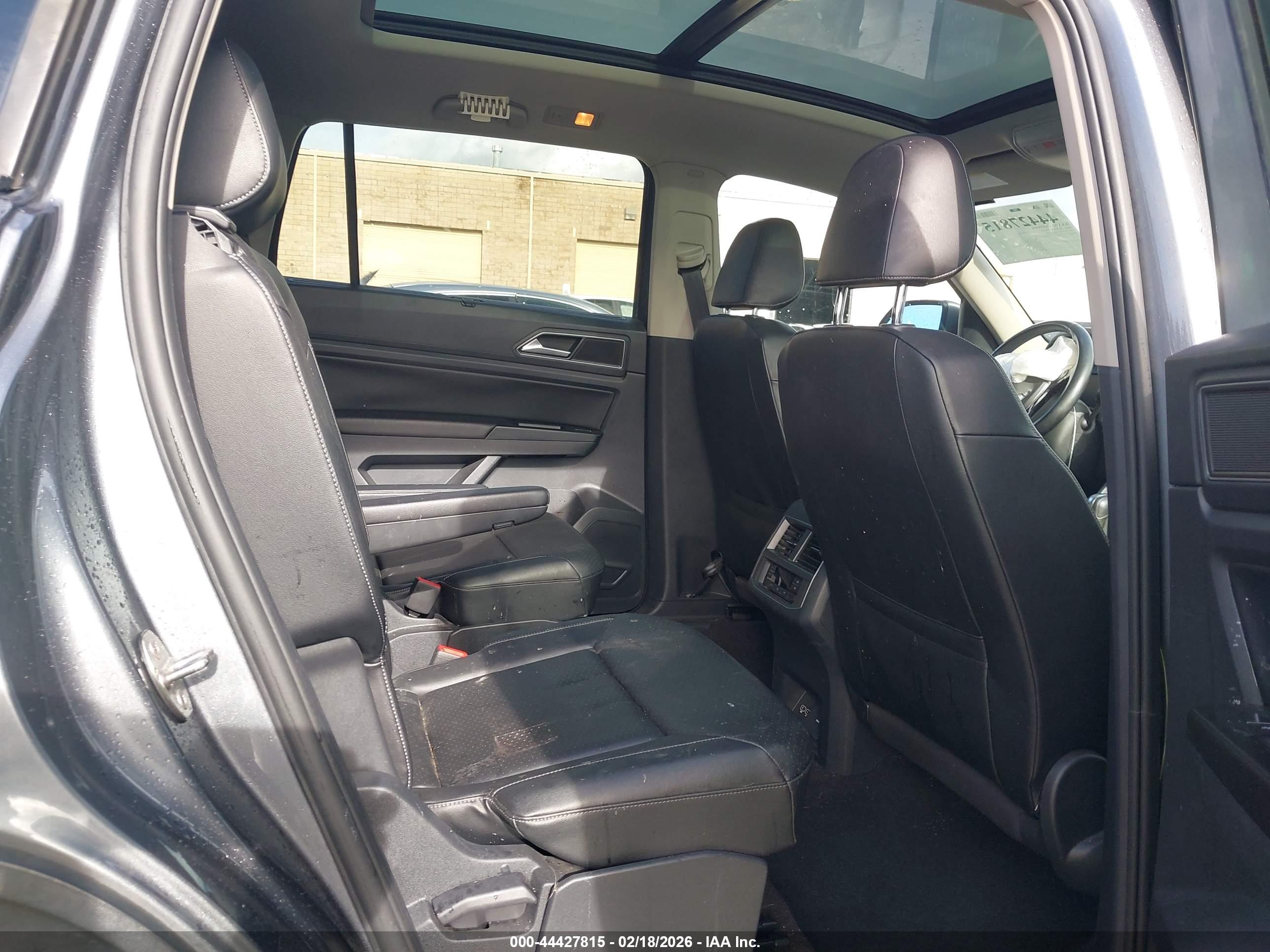 VOLKSWAGEN ATLAS image 8