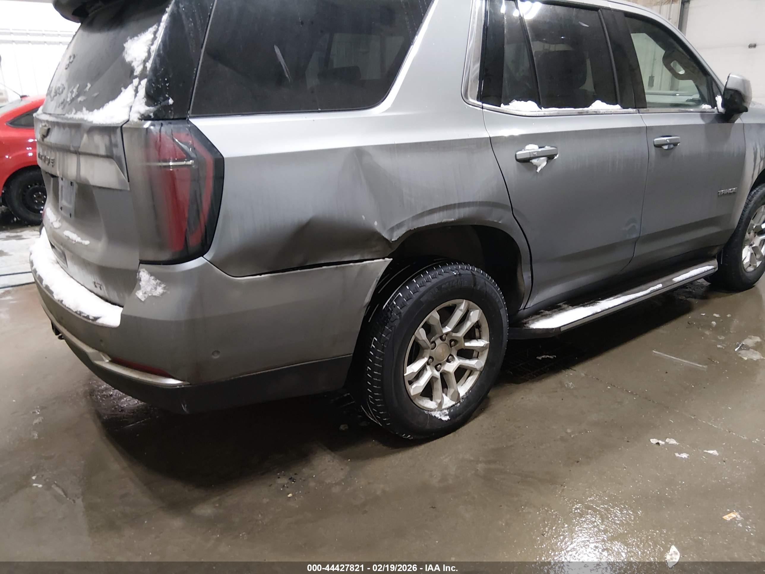 CHEVROLET TAHOE image 6