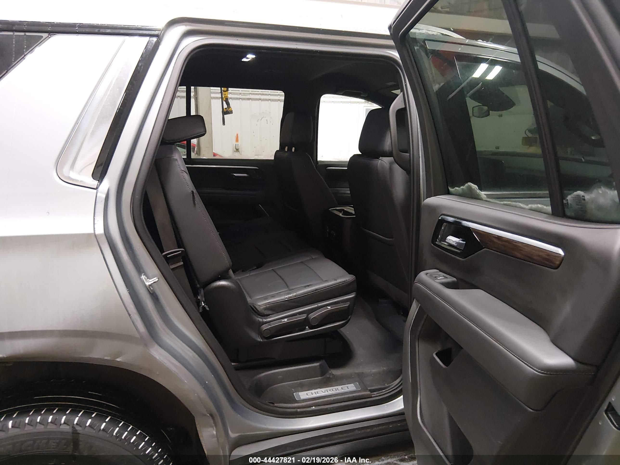 CHEVROLET TAHOE image 8