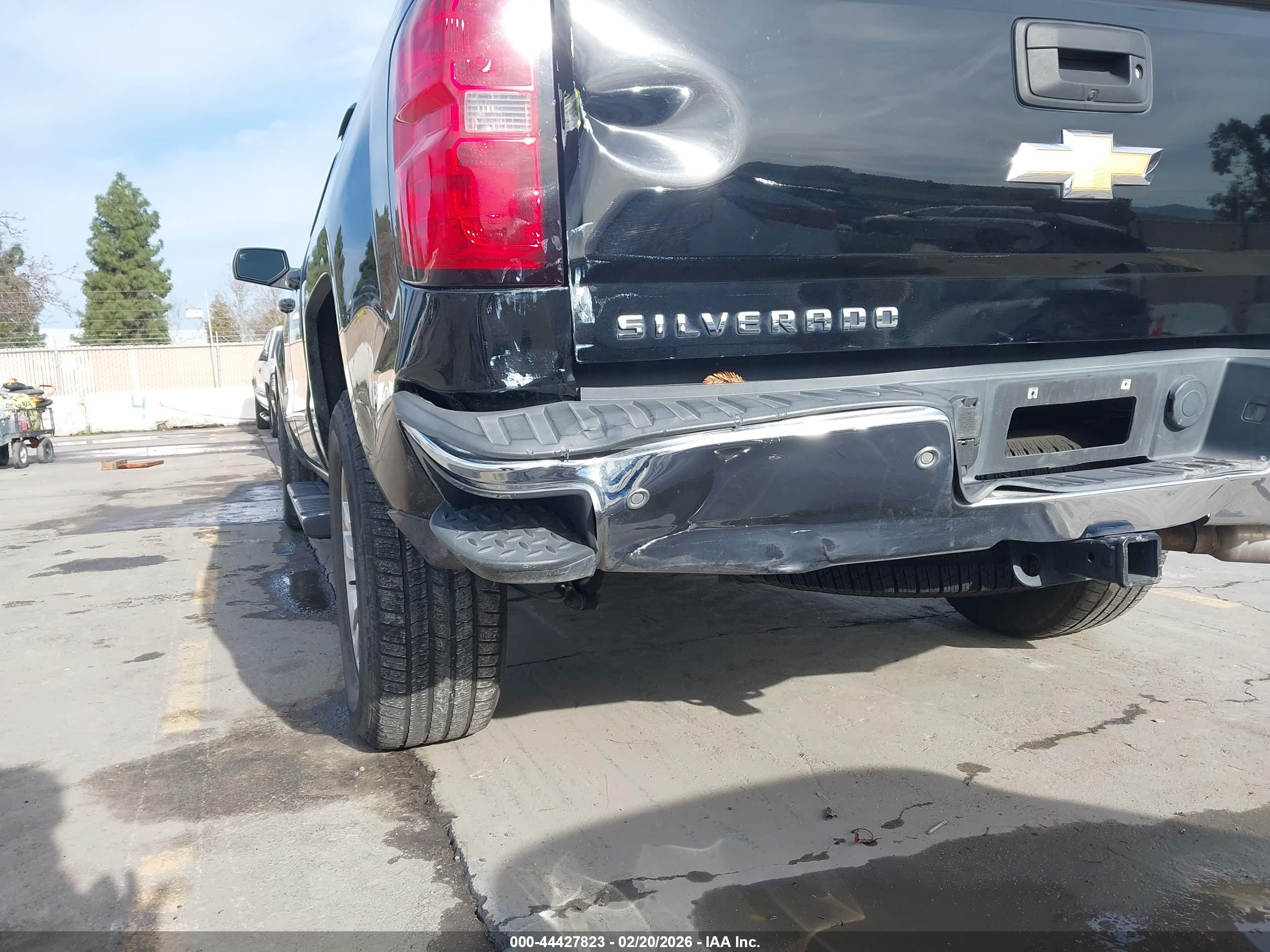 CHEVROLET SILVERADO image 6