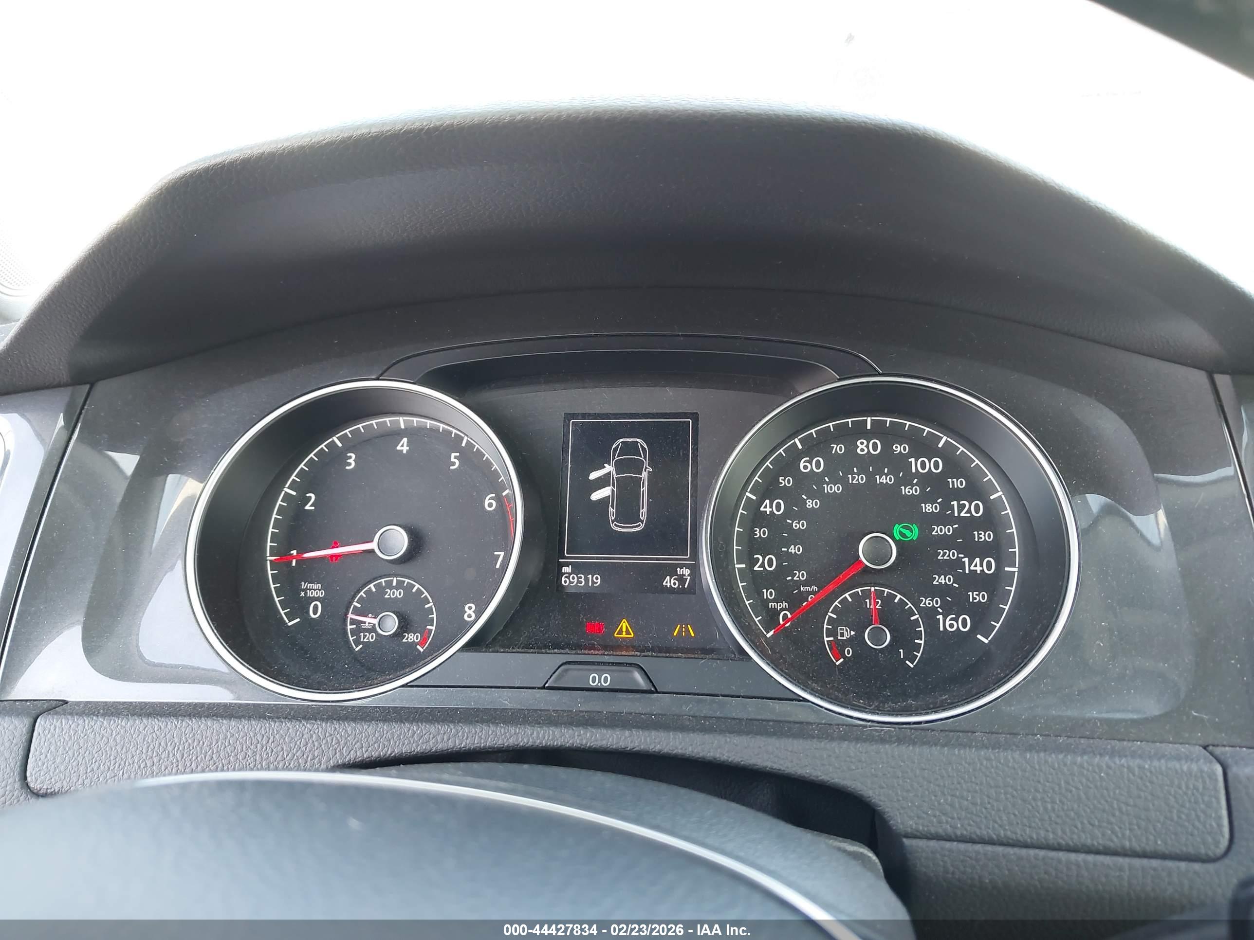 VOLKSWAGEN GOLF image 7