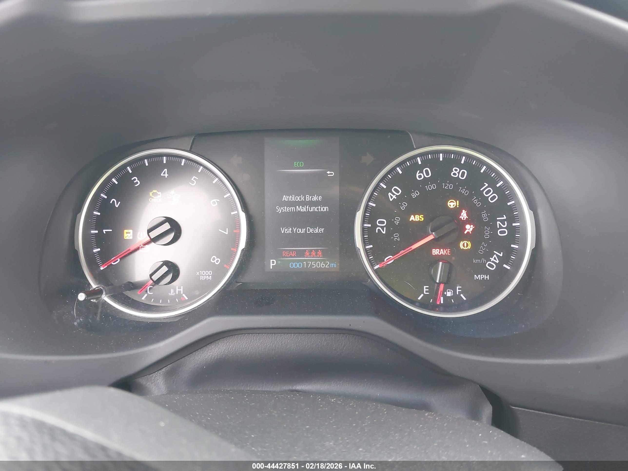 TOYOTA RAV4 image 7