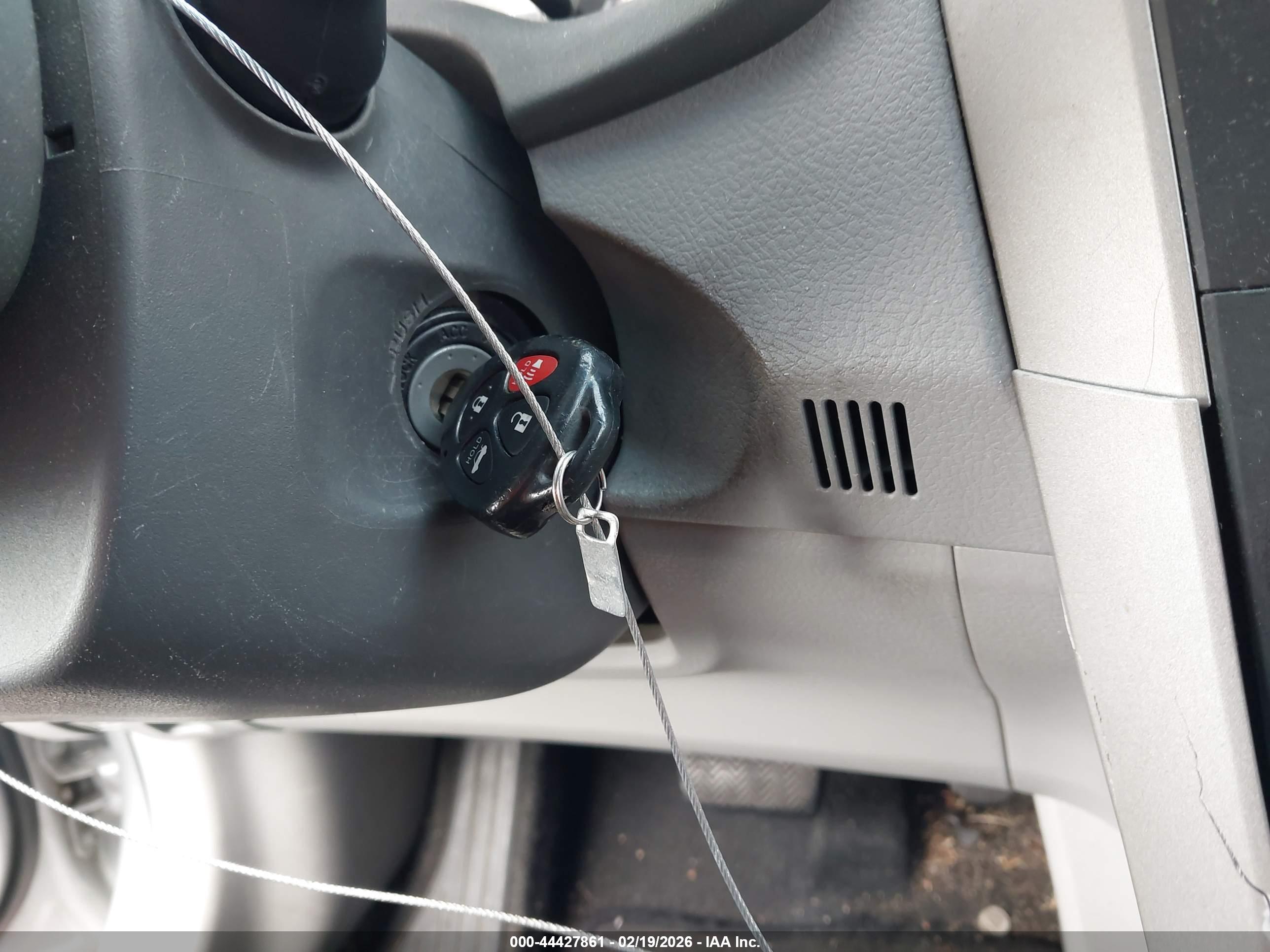 TOYOTA COROLLA image 11
