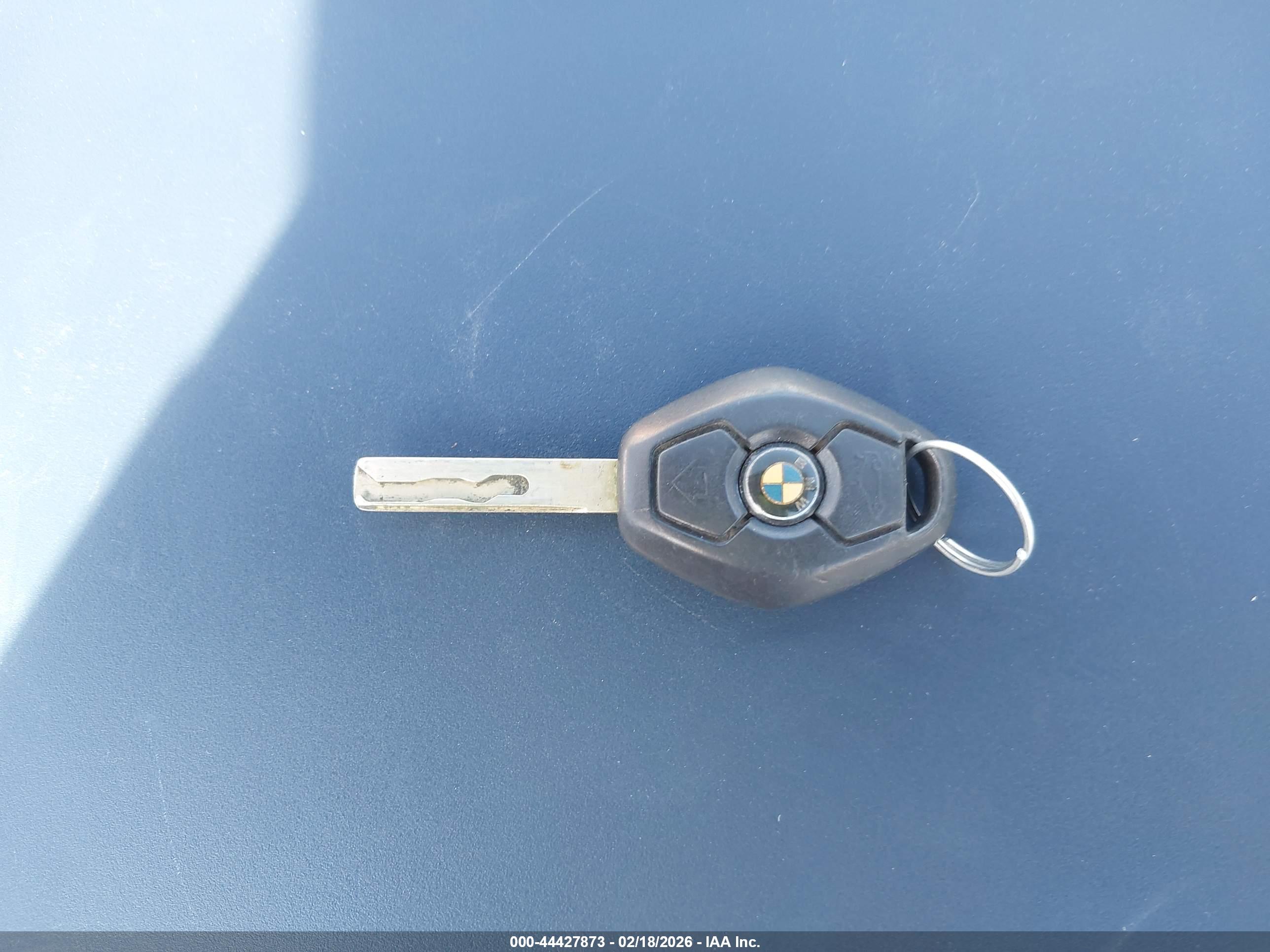 BMW 325I image 11