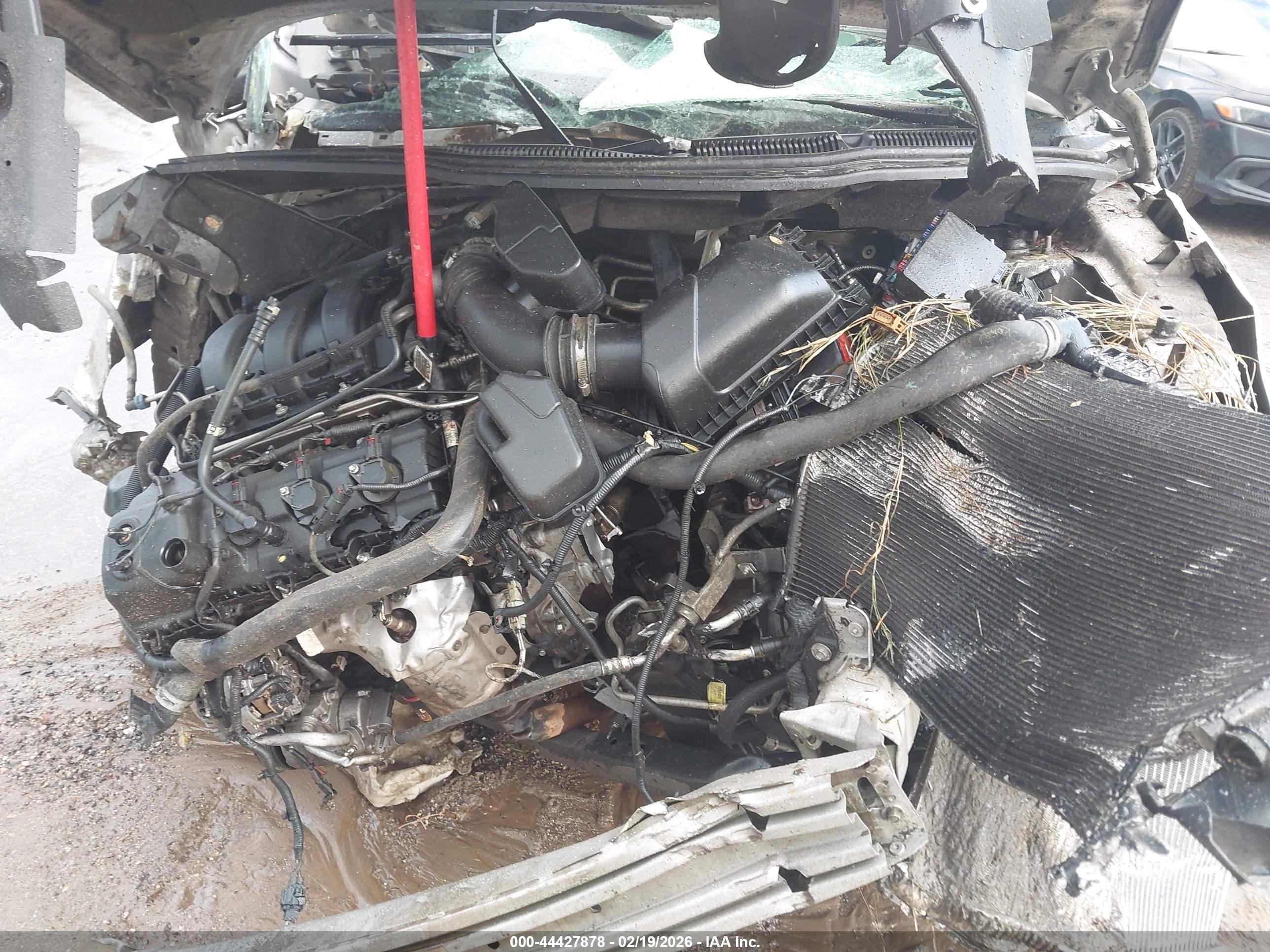 FORD EXPLORER image 10