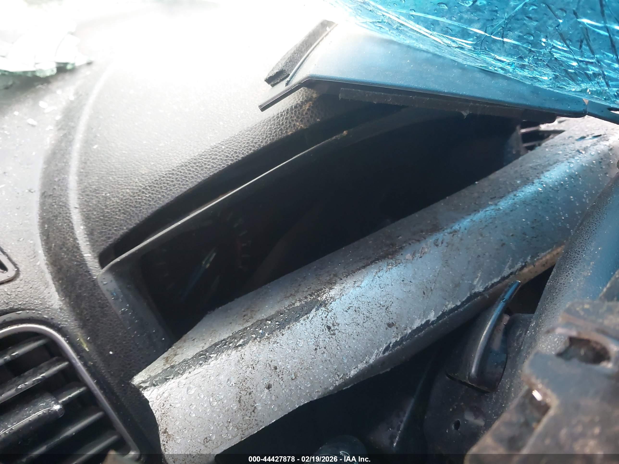 FORD EXPLORER image 7