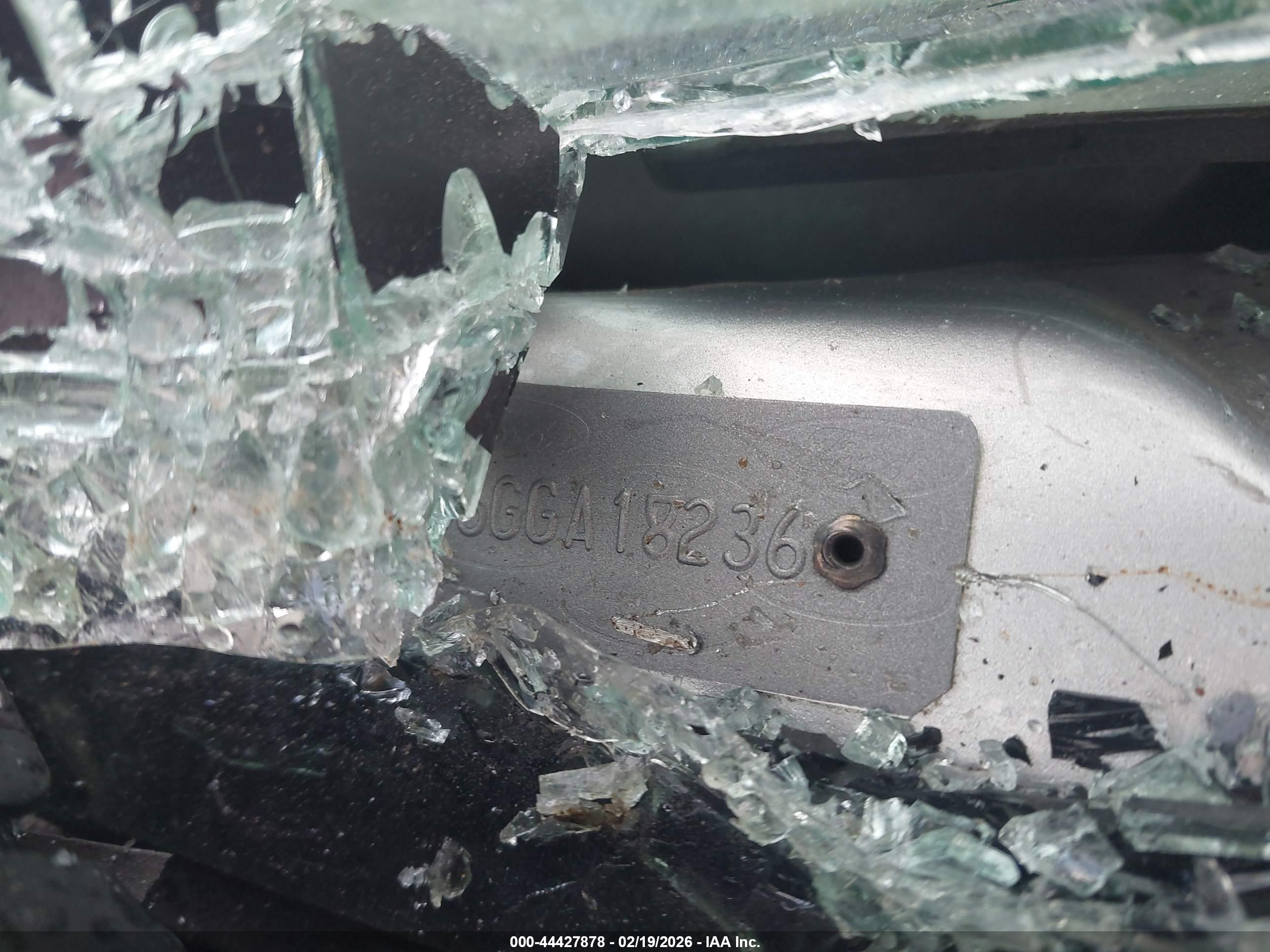 FORD EXPLORER image 9