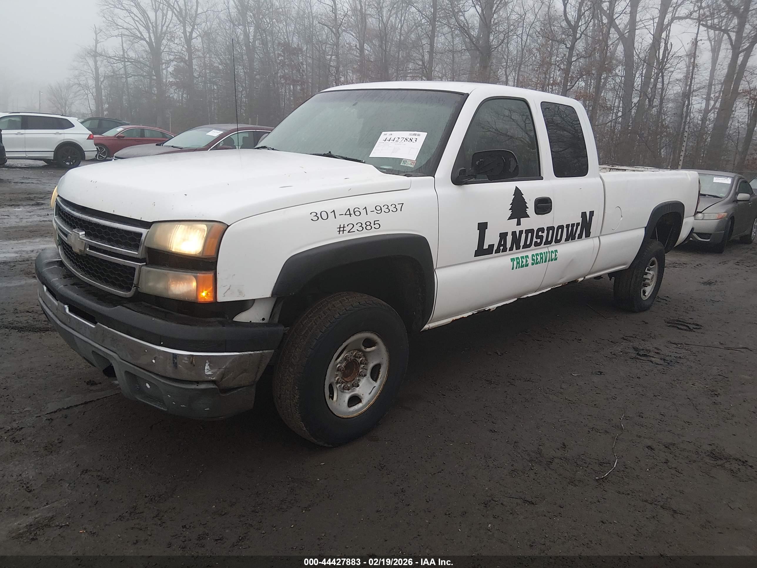 CHEVROLET SILVERADO image 2