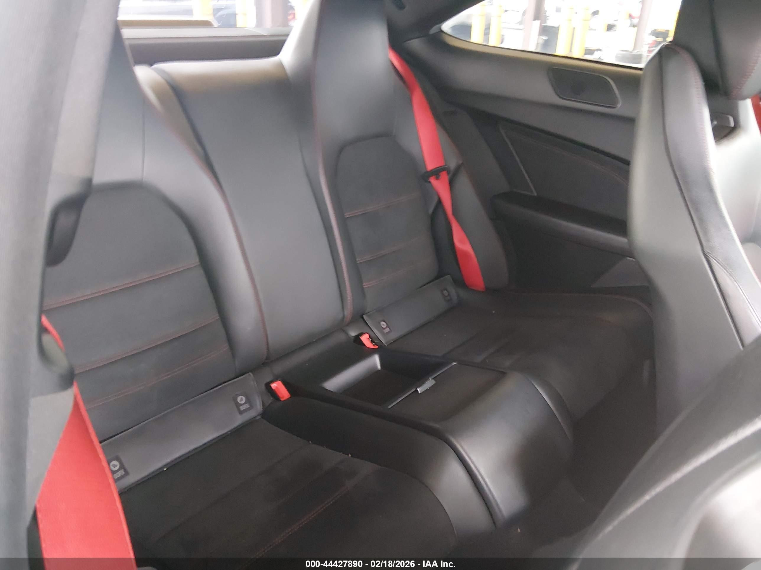 MERCEDES-BENZ C image 8