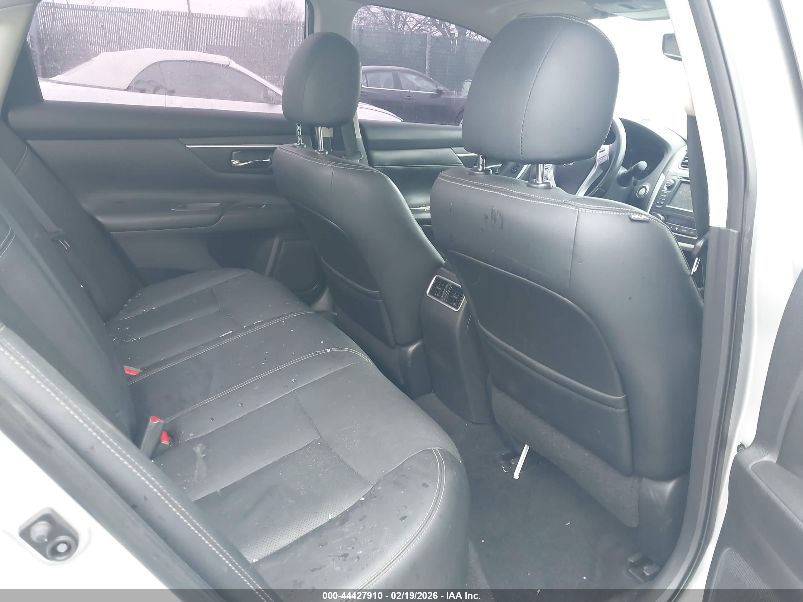NISSAN ALTIMA image 8