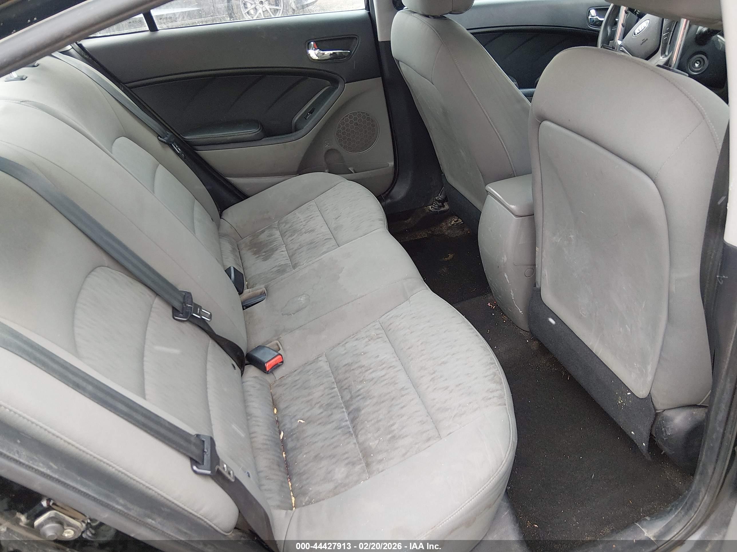 KIA FORTE image 8